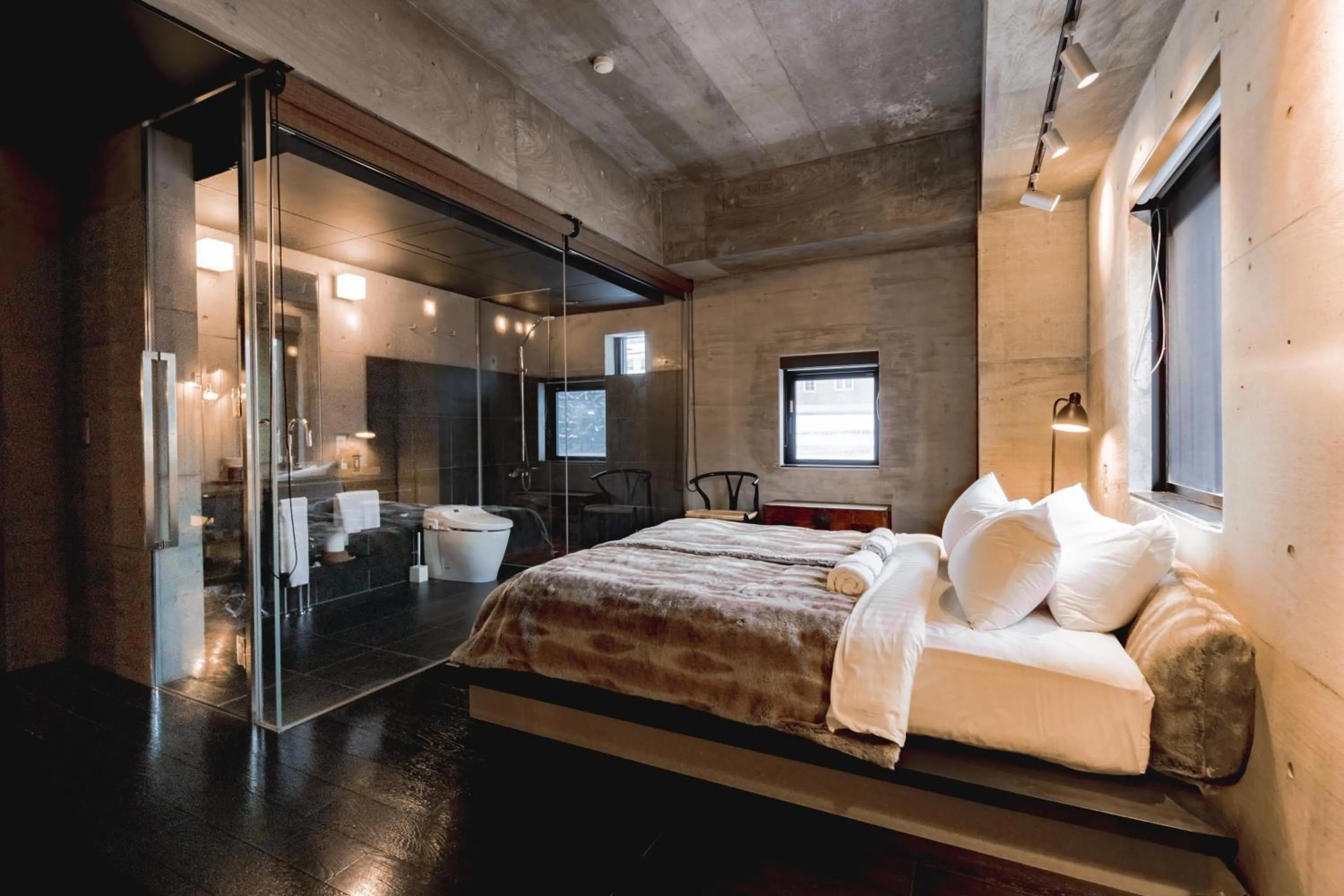 Bedroom, Bed in Suiboku
