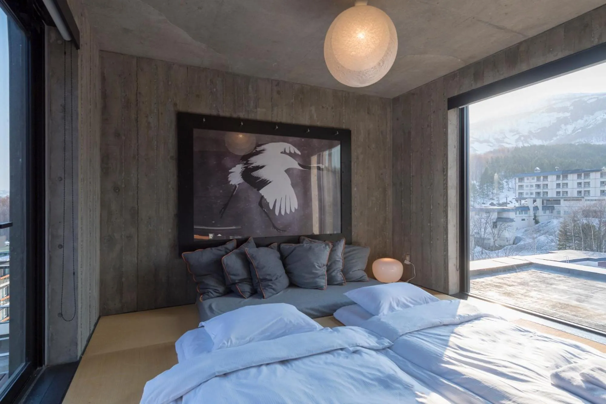 Photo of the whole room, Bed in Suiboku