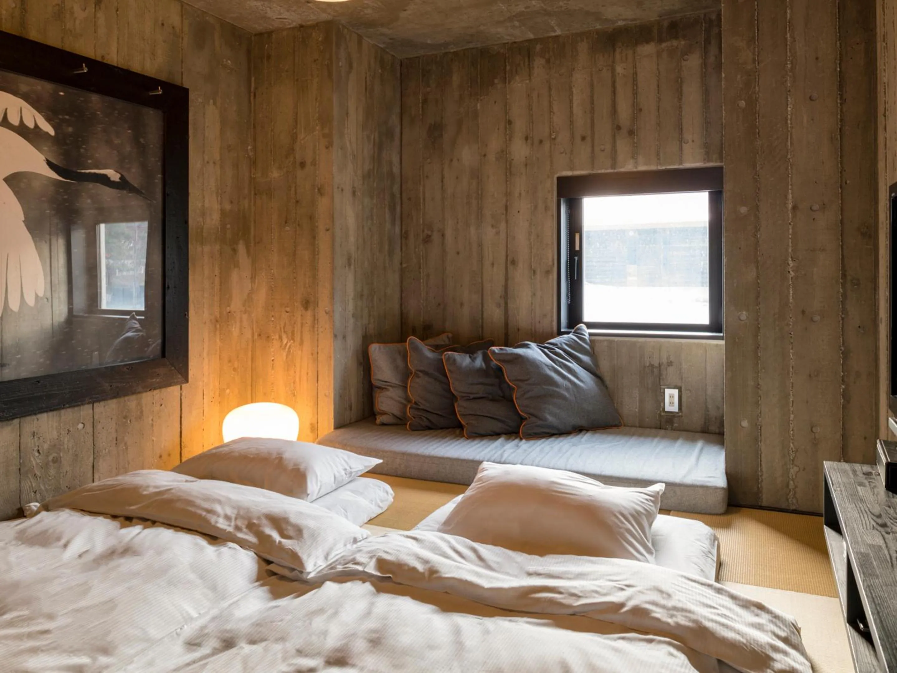 Bedroom, Bed in Suiboku