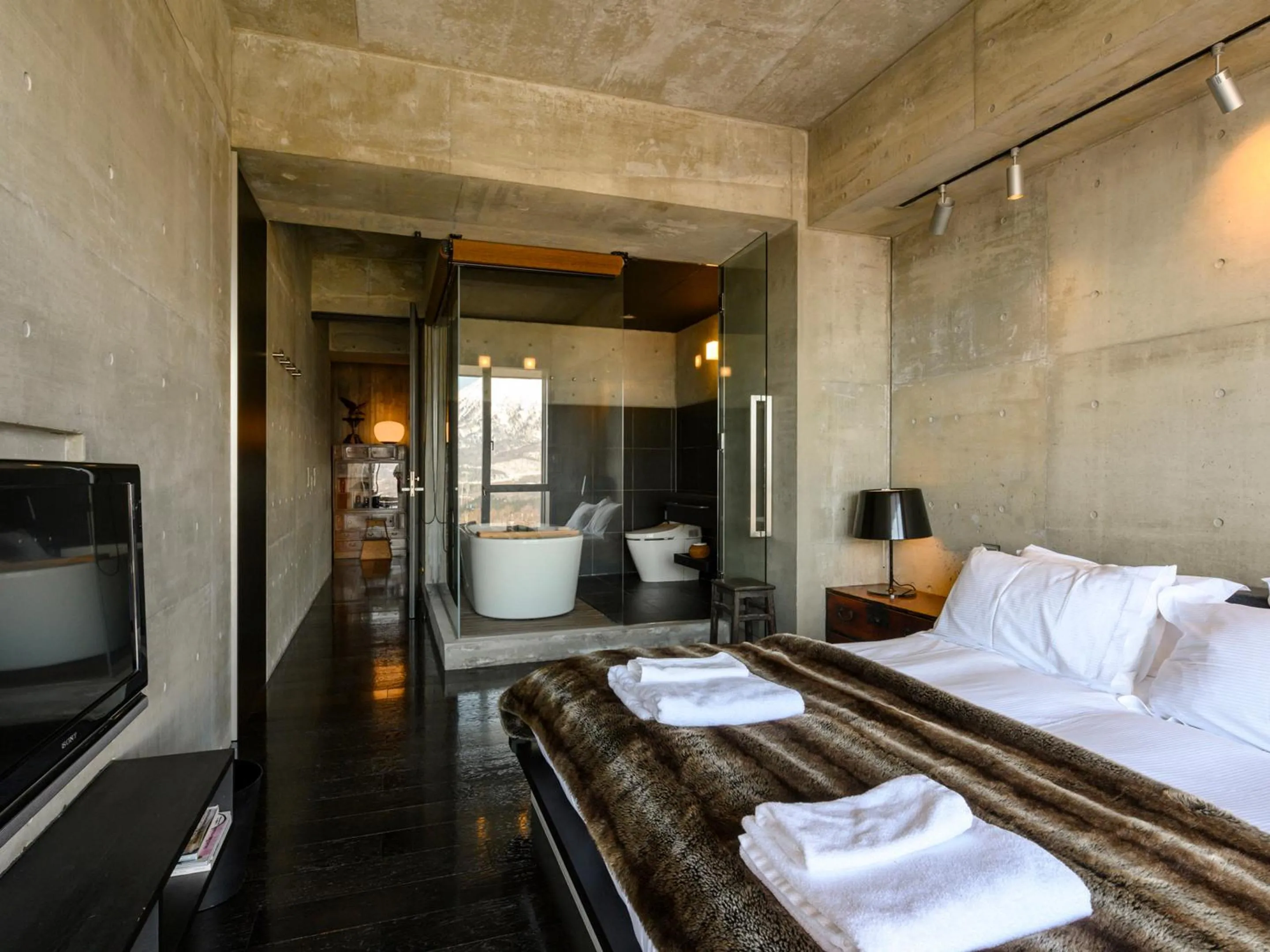 Bathroom, Bed in Suiboku