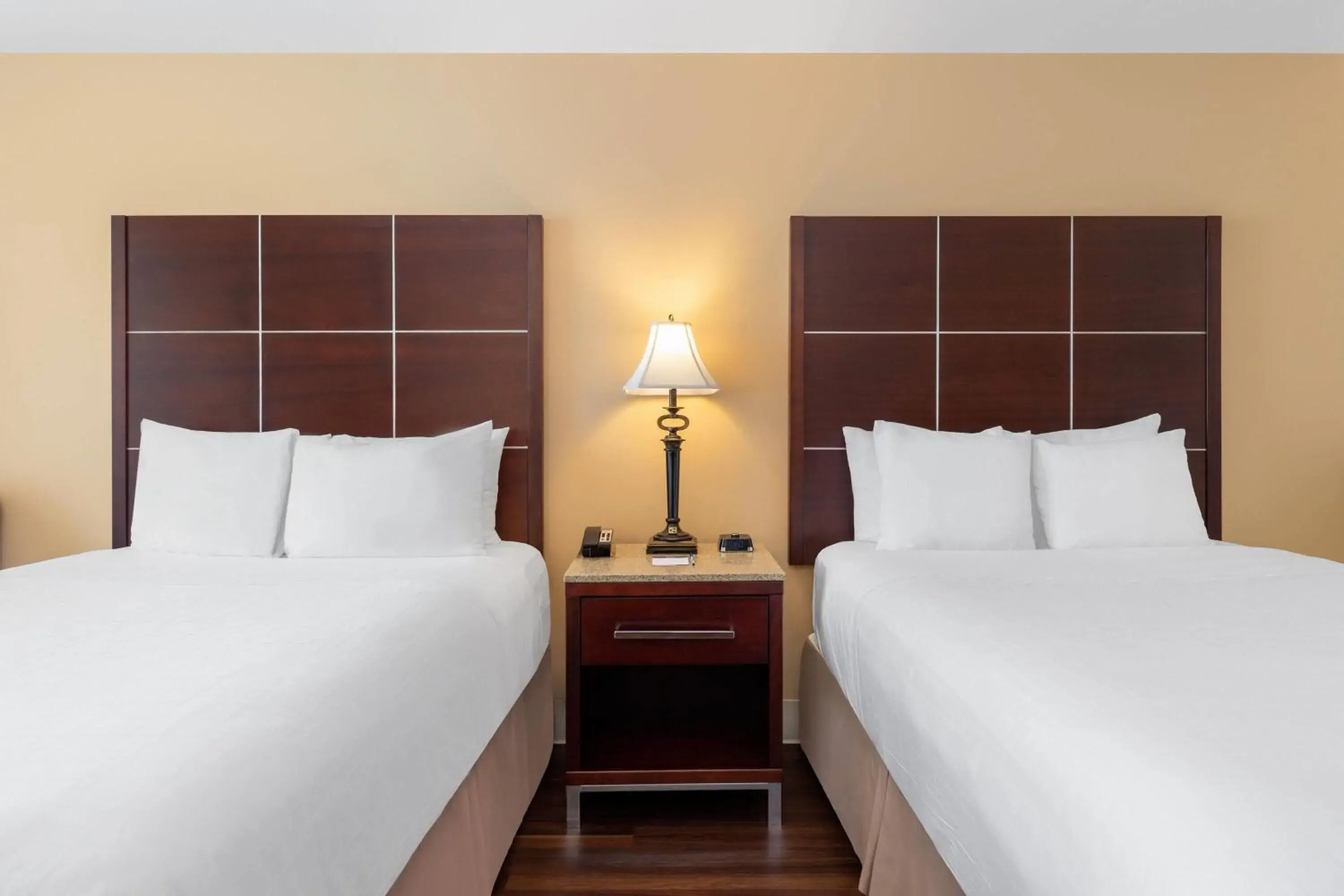 Bed in Wyndham Riverfront Hotel Bed in Wyndham Riverfront Hotel