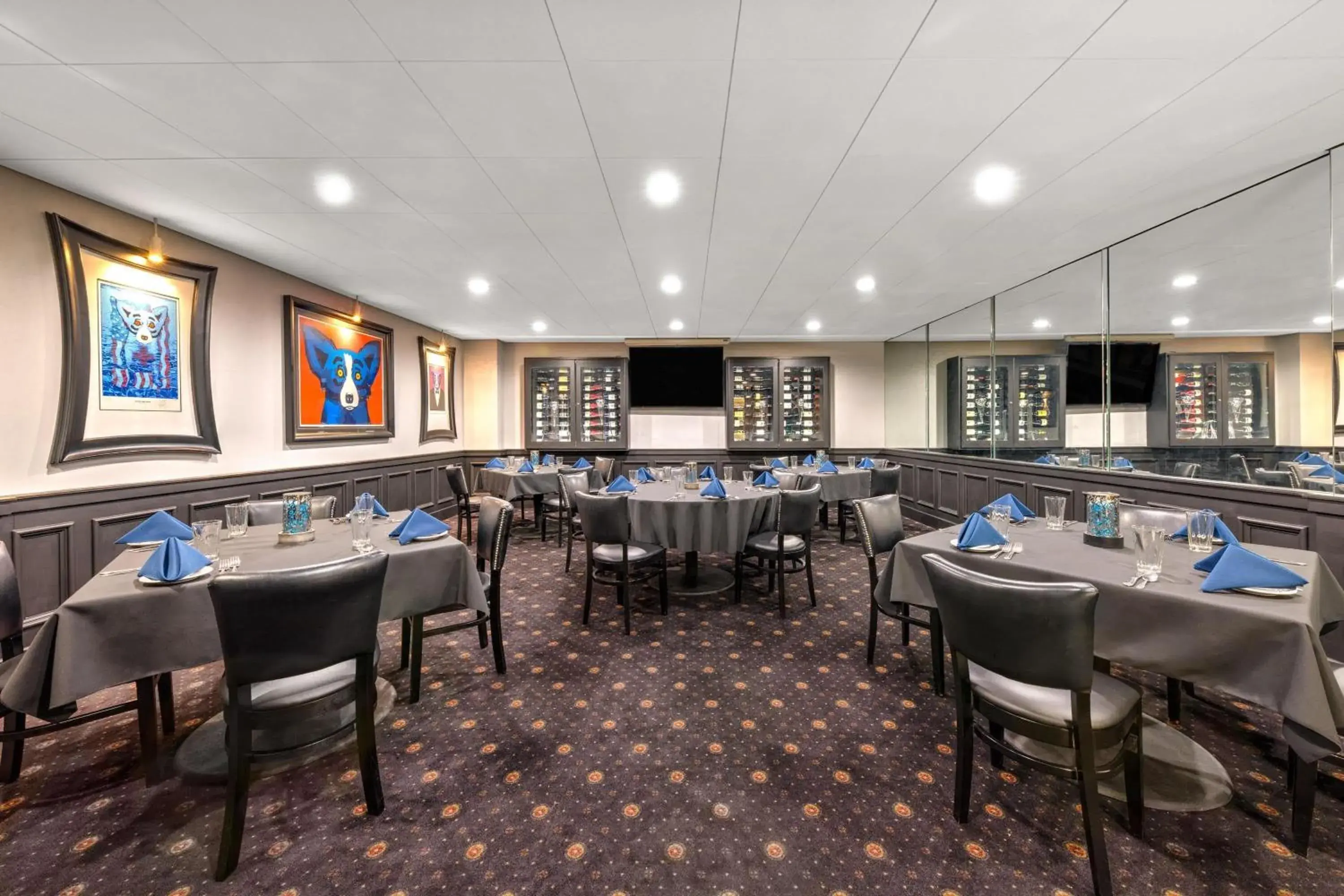 Restaurant/places to eat in Wyndham Riverfront Hotel Restaurant/places to eat in Wyndham Riverfront Hotel