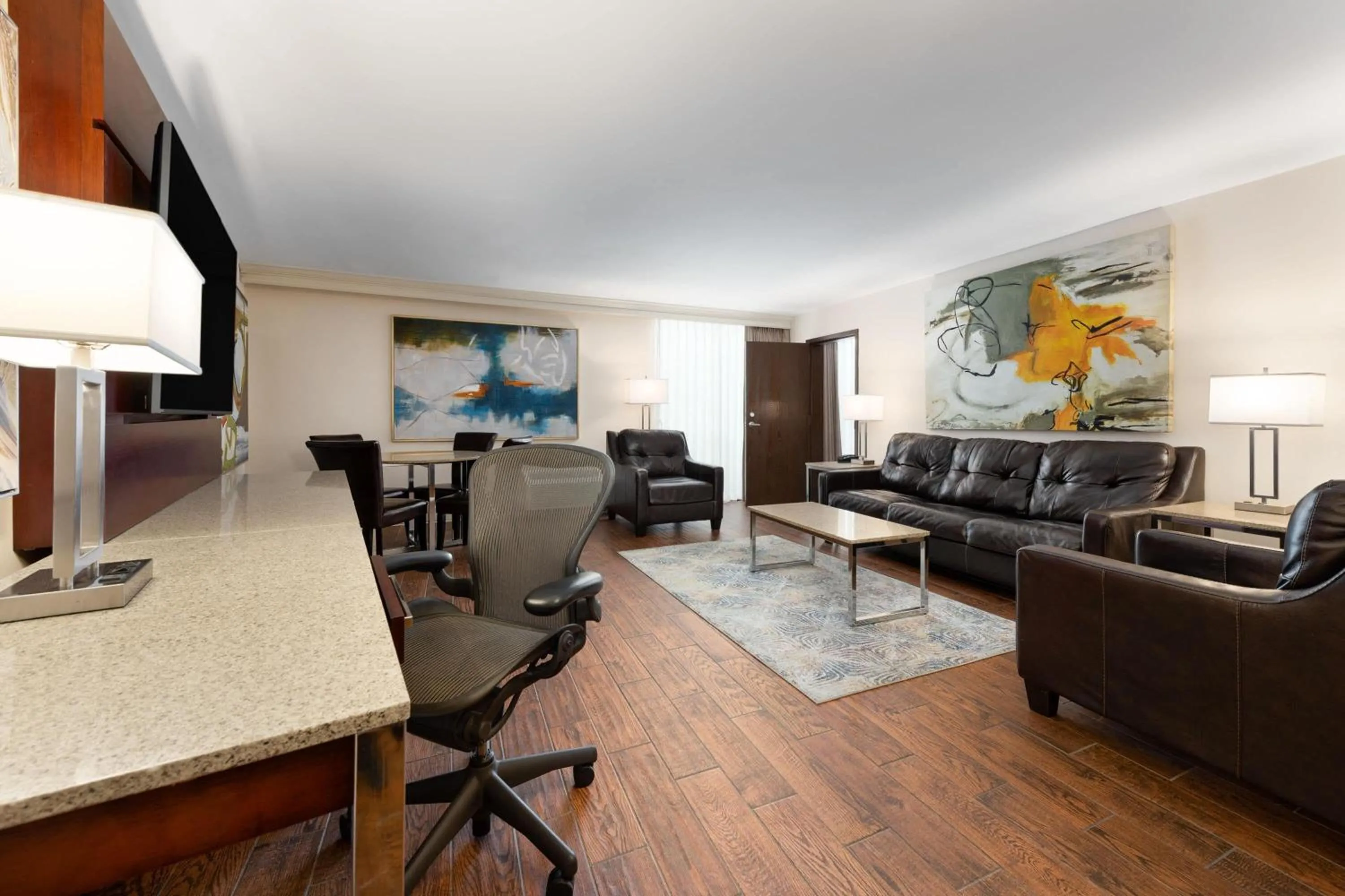 Bath in Wyndham Riverfront Hotel