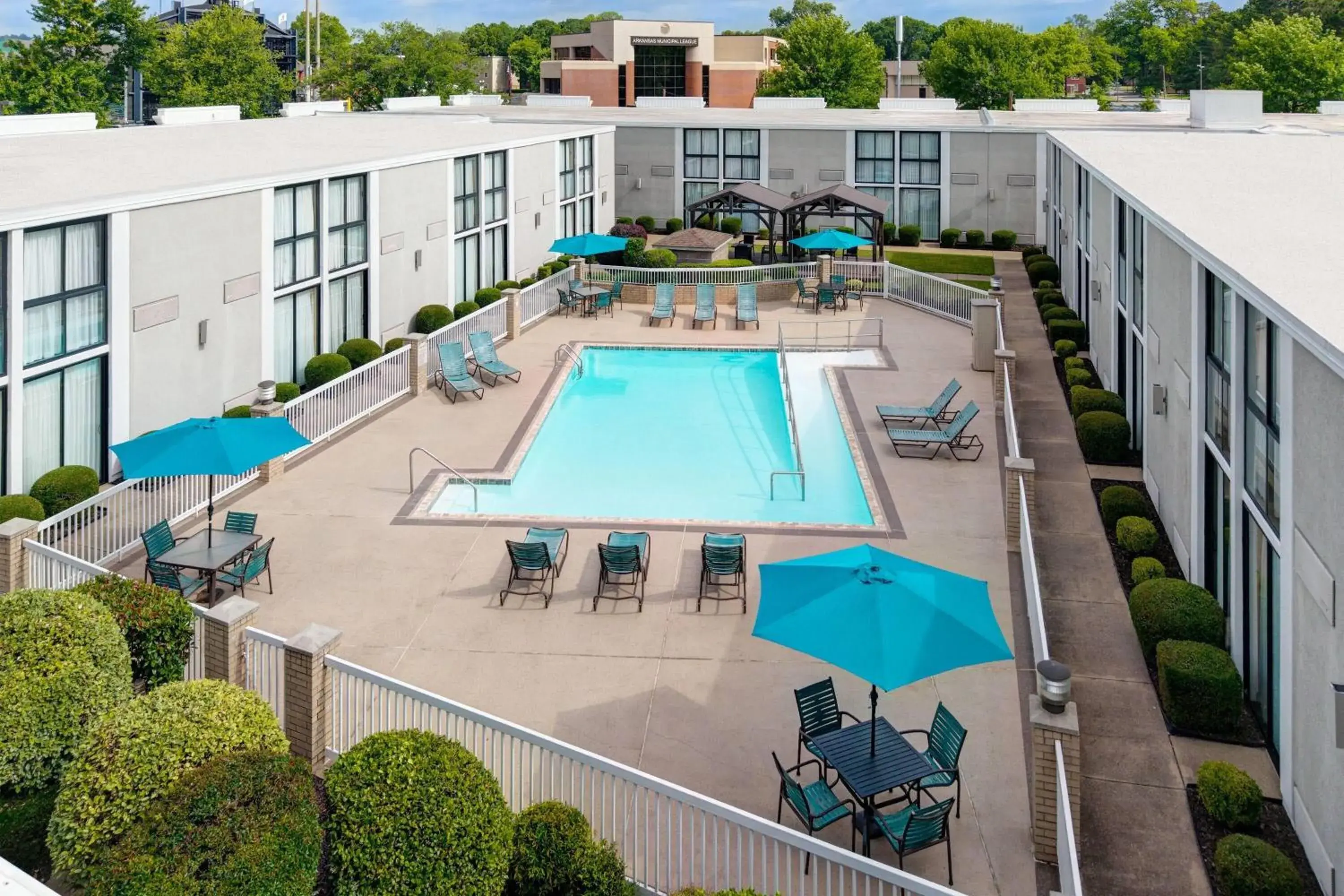 Swimming pool in Wyndham Riverfront Hotel Swimming pool in Wyndham Riverfront Hotel