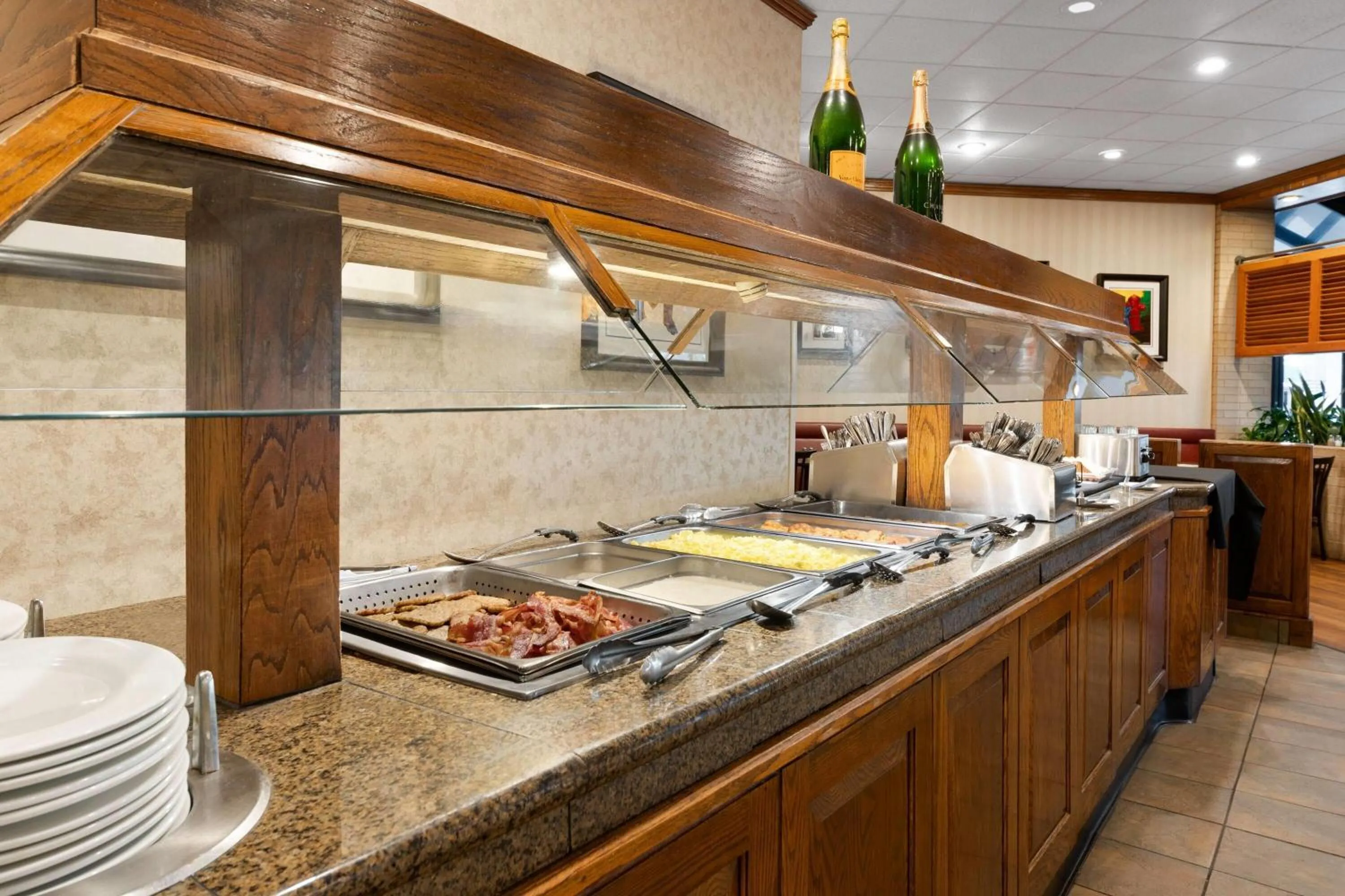 Breakfast in Wyndham Riverfront Hotel