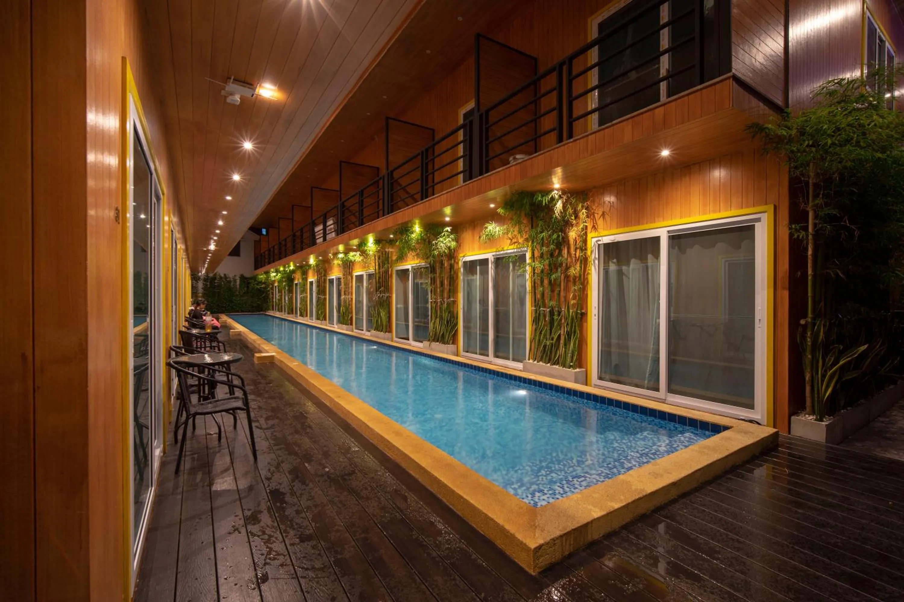 Swimming pool in Resort V - MRT Huai Khwang