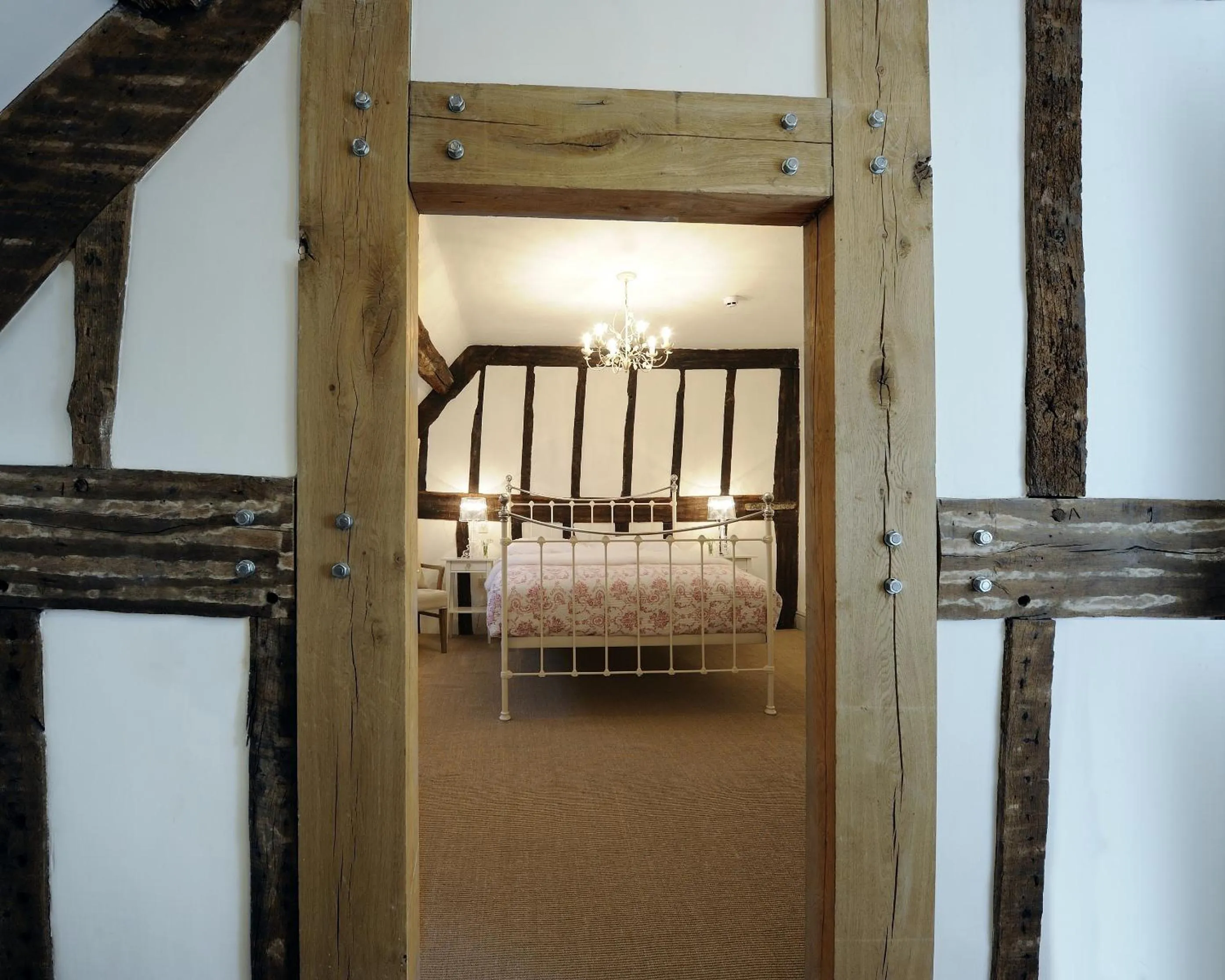 Bed in Lion & Pheasant Hotel