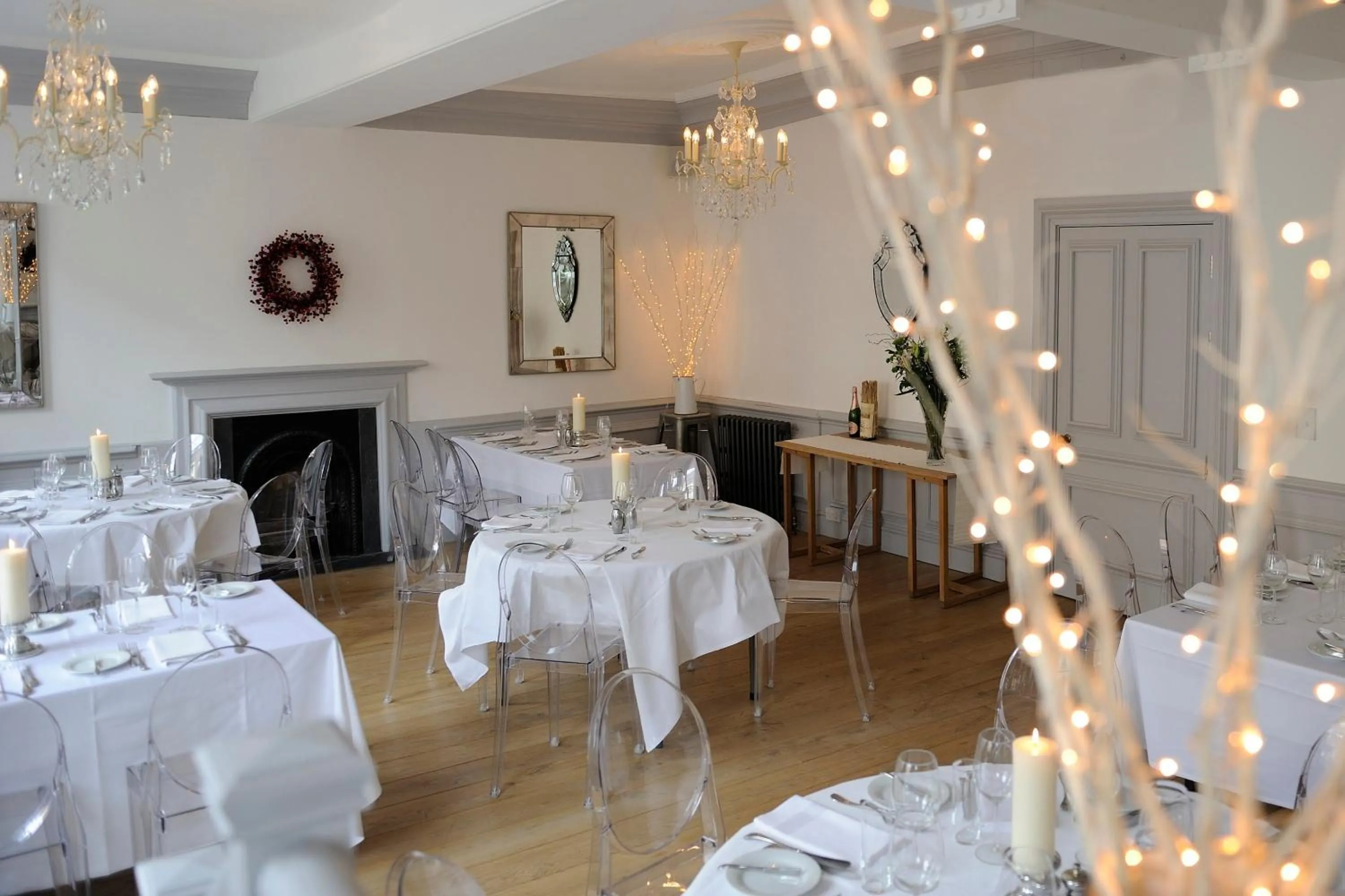 Restaurant/places to eat in Lion & Pheasant Hotel