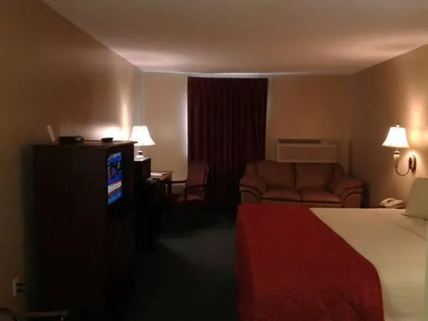 Photo of the whole room, Bed in Rest Inn Fort Smith