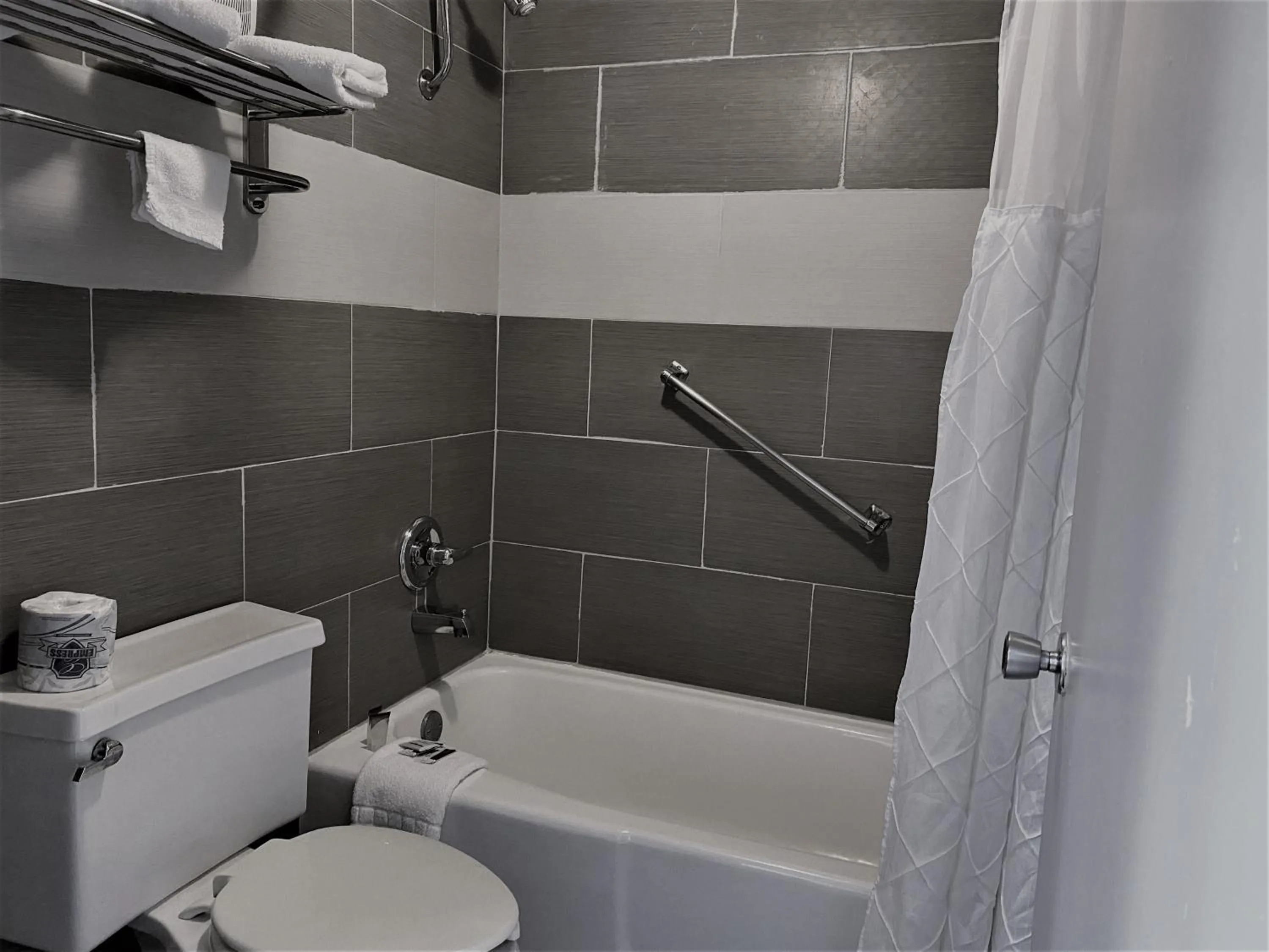 Bathroom in Rogers Inn