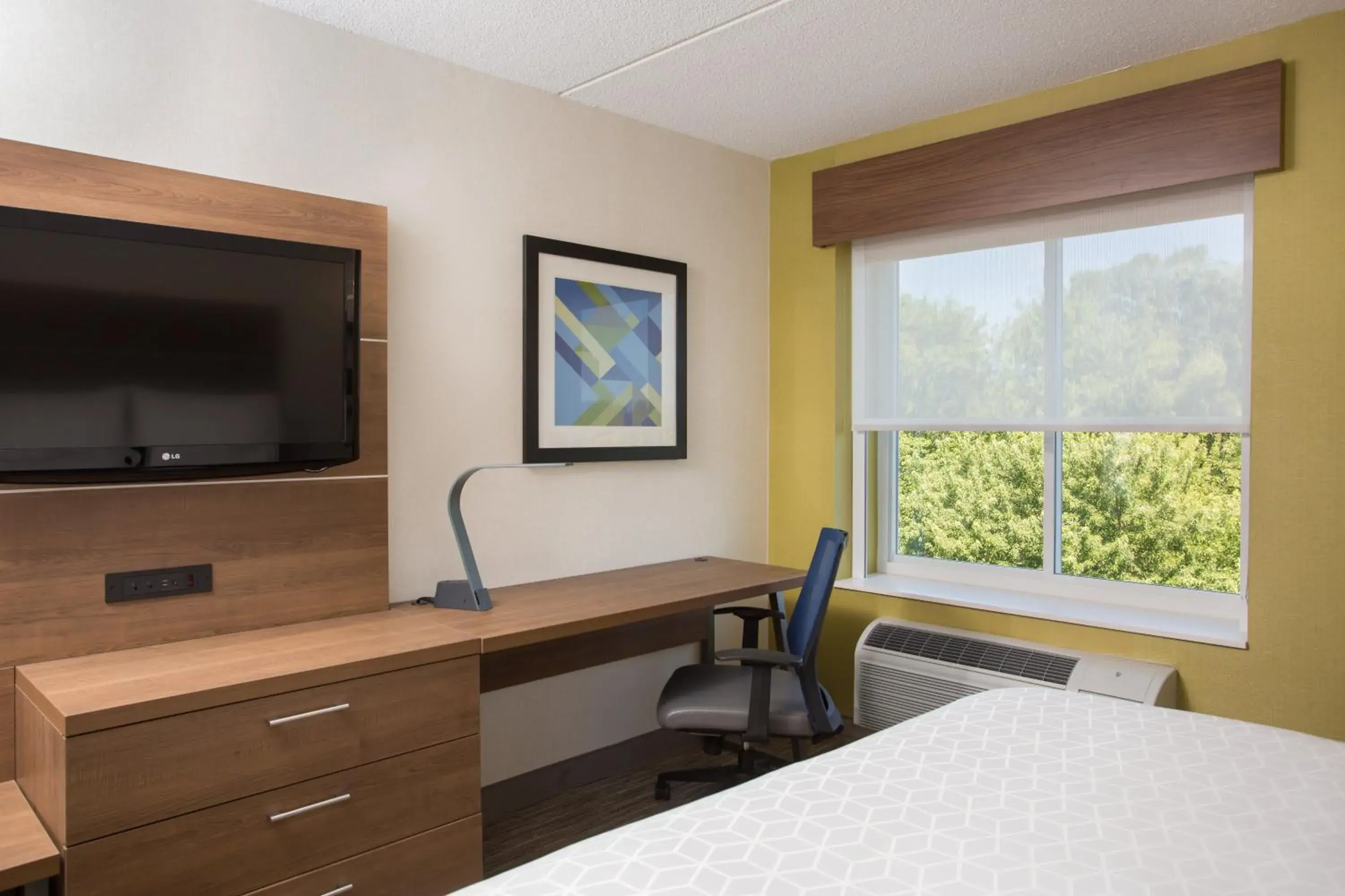 Photo of the whole room in Holiday Inn Express Chelmsford by IHG Photo of the whole room in Holiday Inn Express Chelmsford by IHG