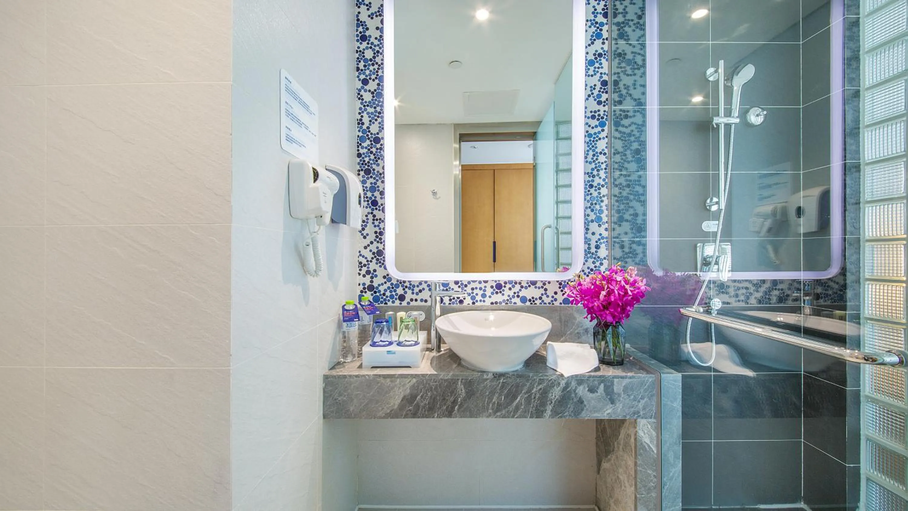 Shower in Holiday Inn Express Mianyang High-Tech Zone by IHG