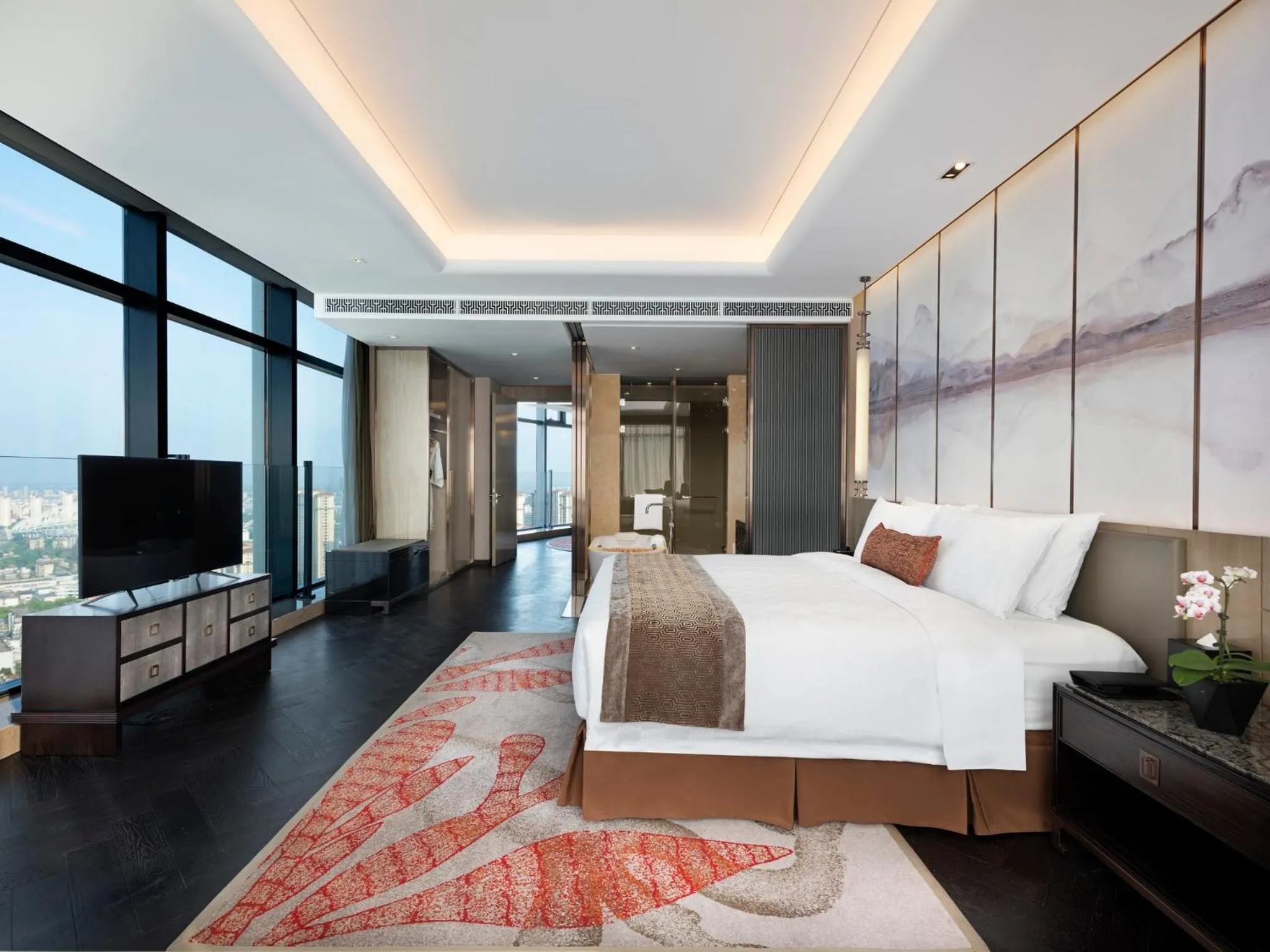 Photo of the whole room, Bed in HUALUXE Wuhu