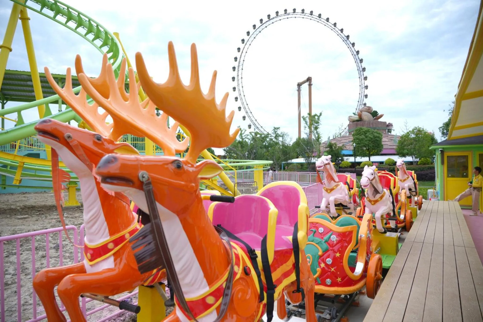 Nearby landmark in HUALUXE Wuhu