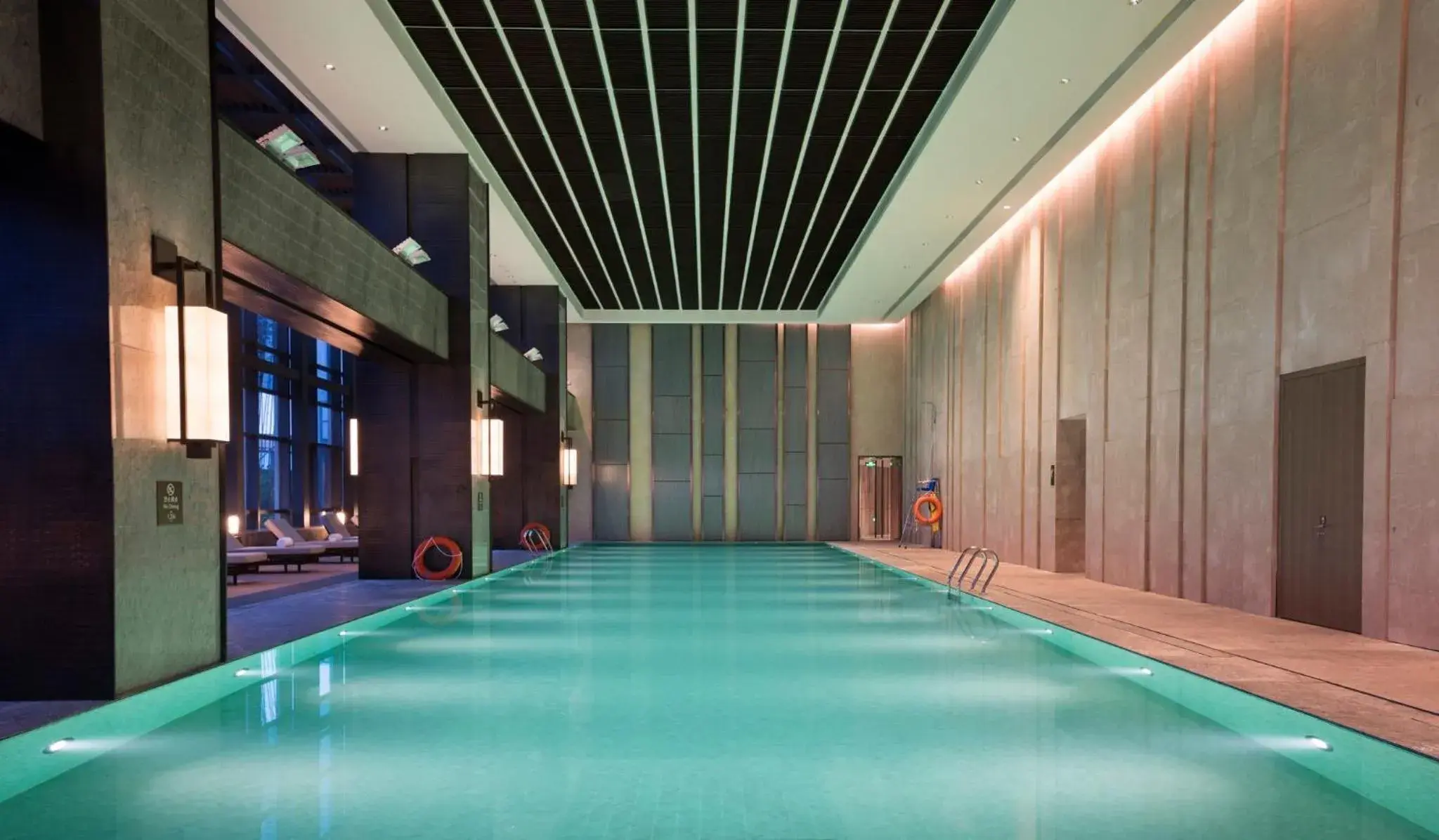 Swimming pool in HUALUXE Wuhu Swimming pool in HUALUXE Wuhu