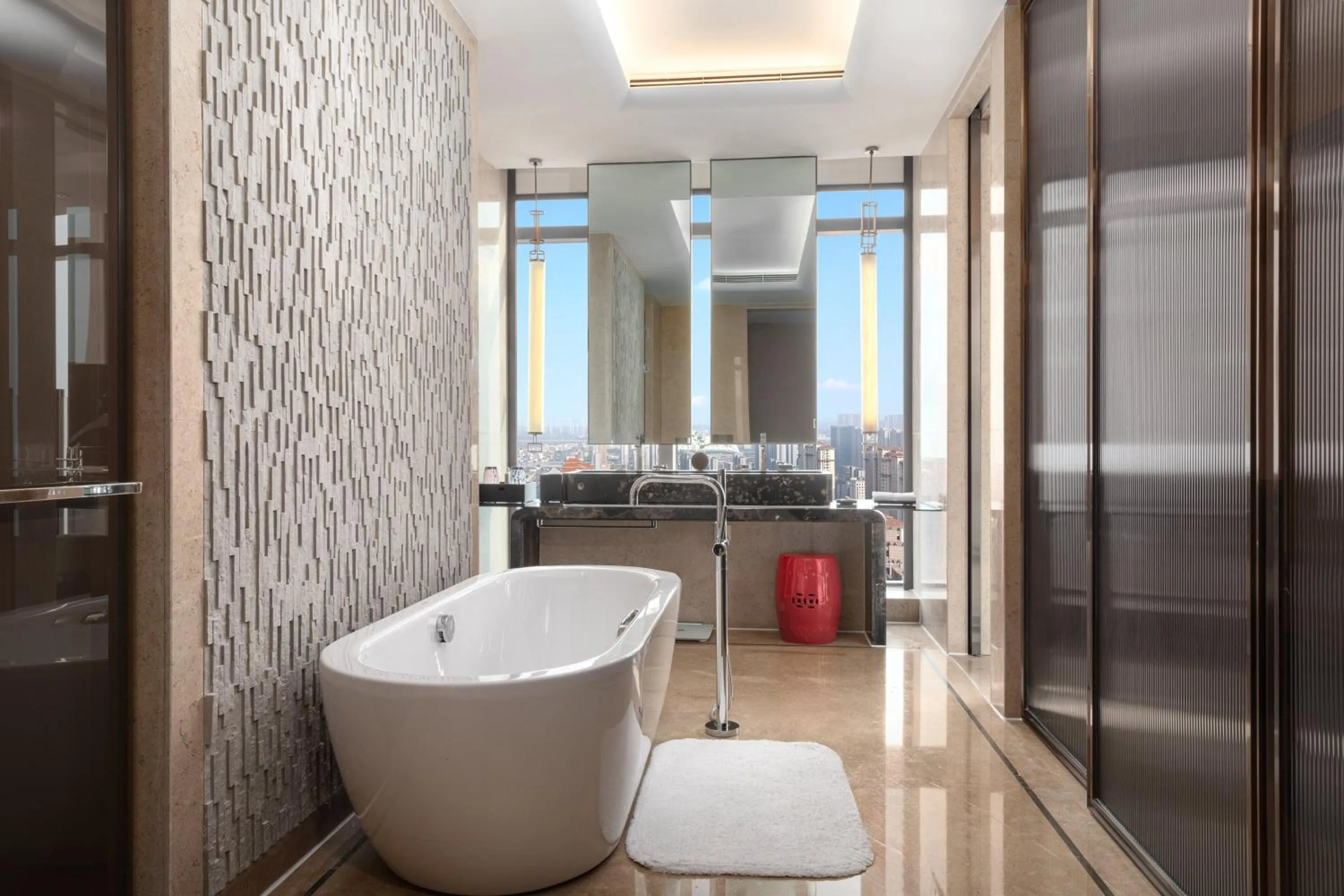 Photo of the whole room in HUALUXE Wuhu