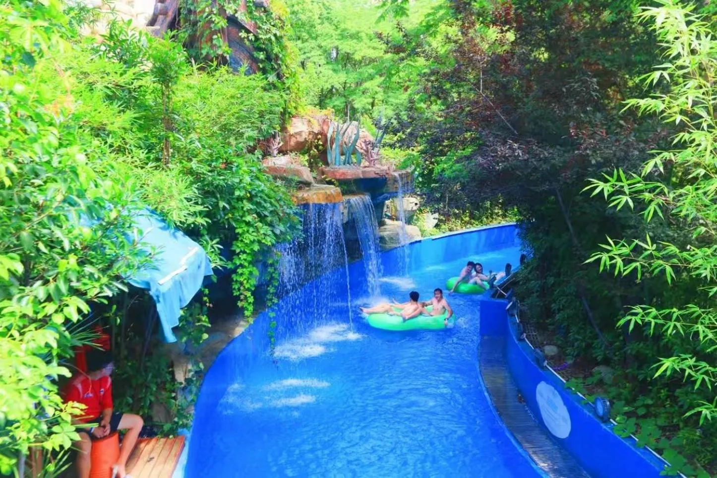 Nearby landmark in HUALUXE Wuhu