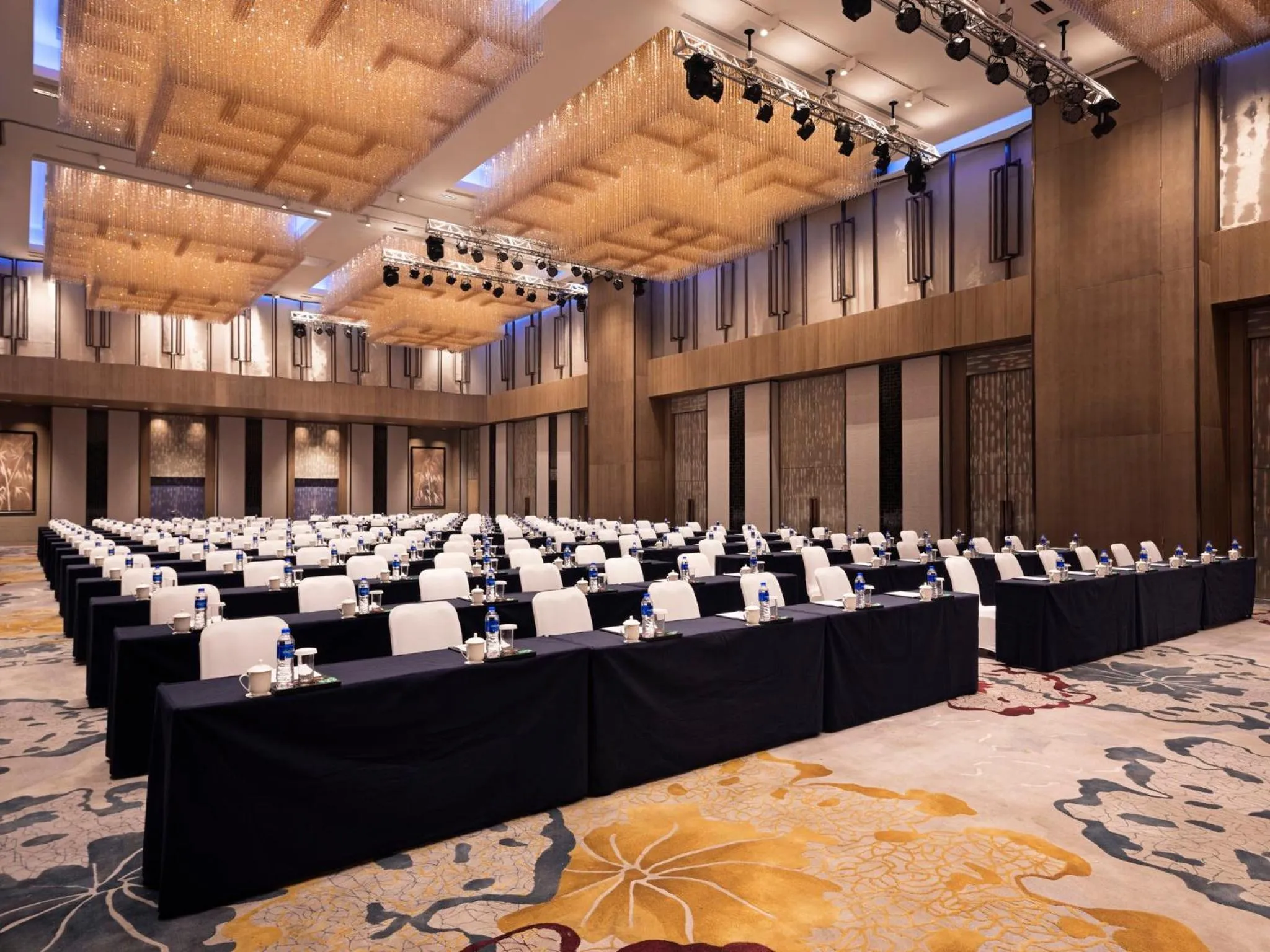 Meeting/conference room in HUALUXE Wuhu