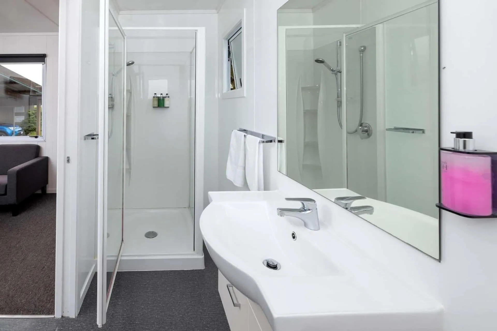 Shower in Fox Glacier TOP 10 Holiday Park & Motels