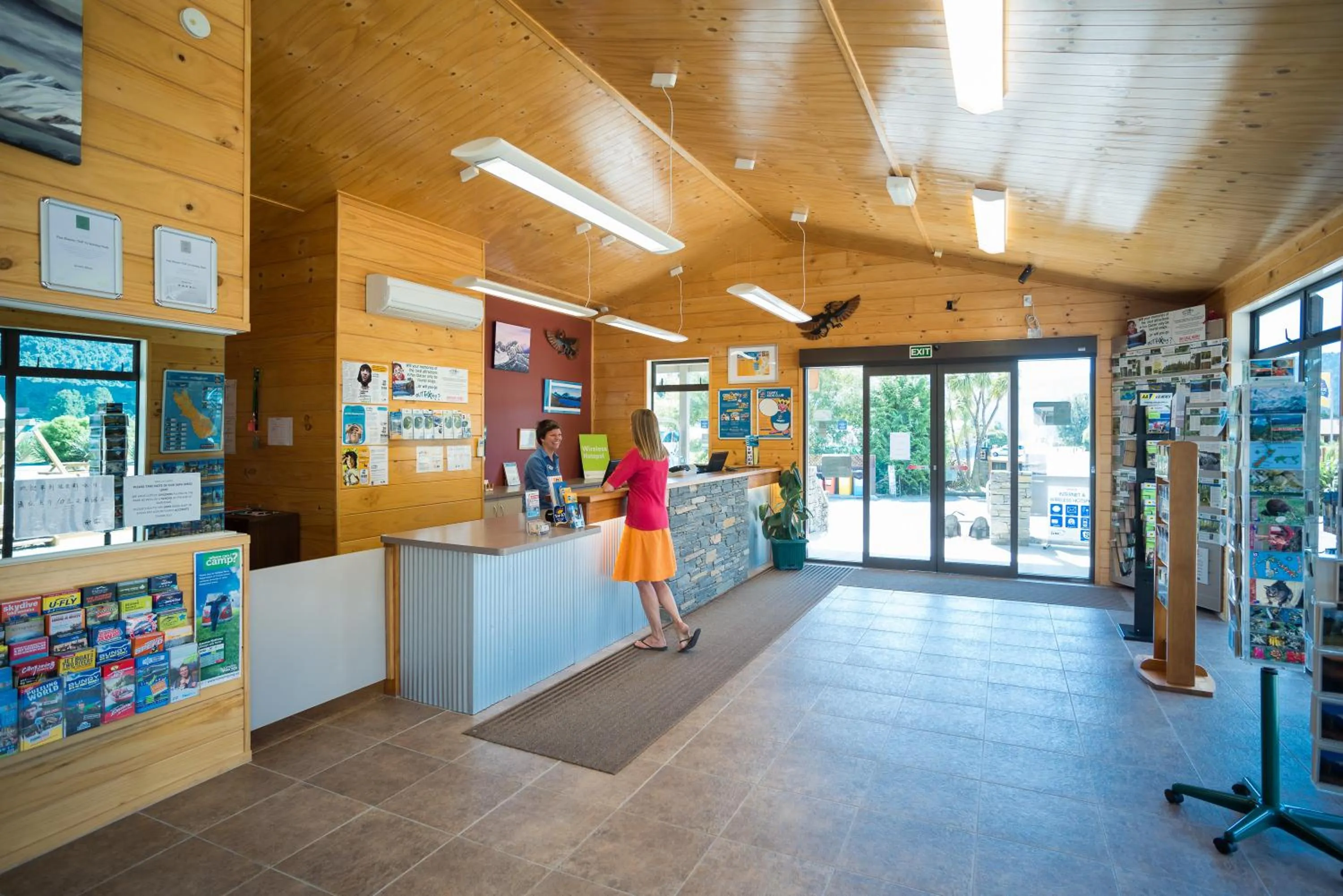 Lobby or reception in Fox Glacier TOP 10 Holiday Park & Motels