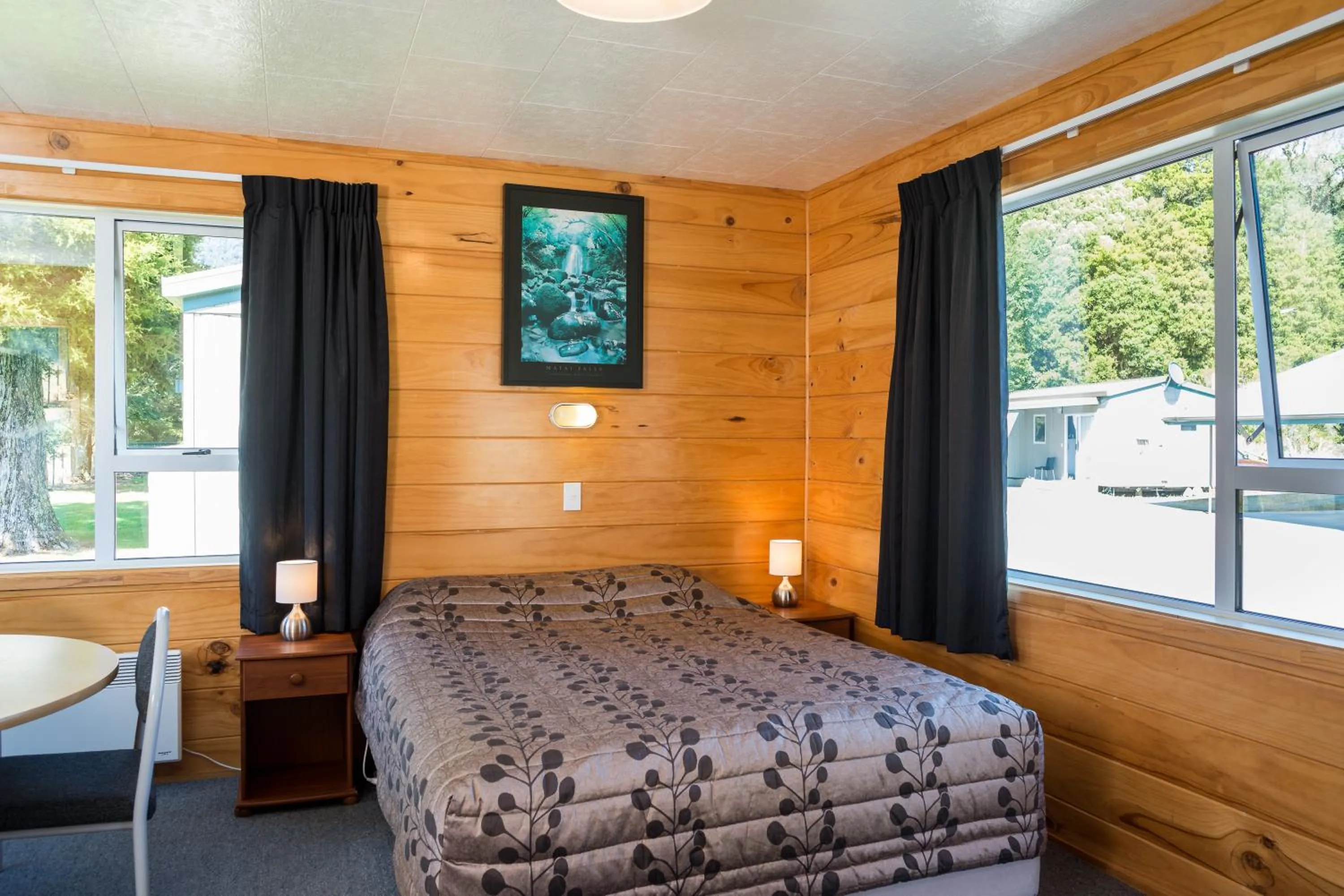 Bedroom, Bed in Fox Glacier TOP 10 Holiday Park & Motels