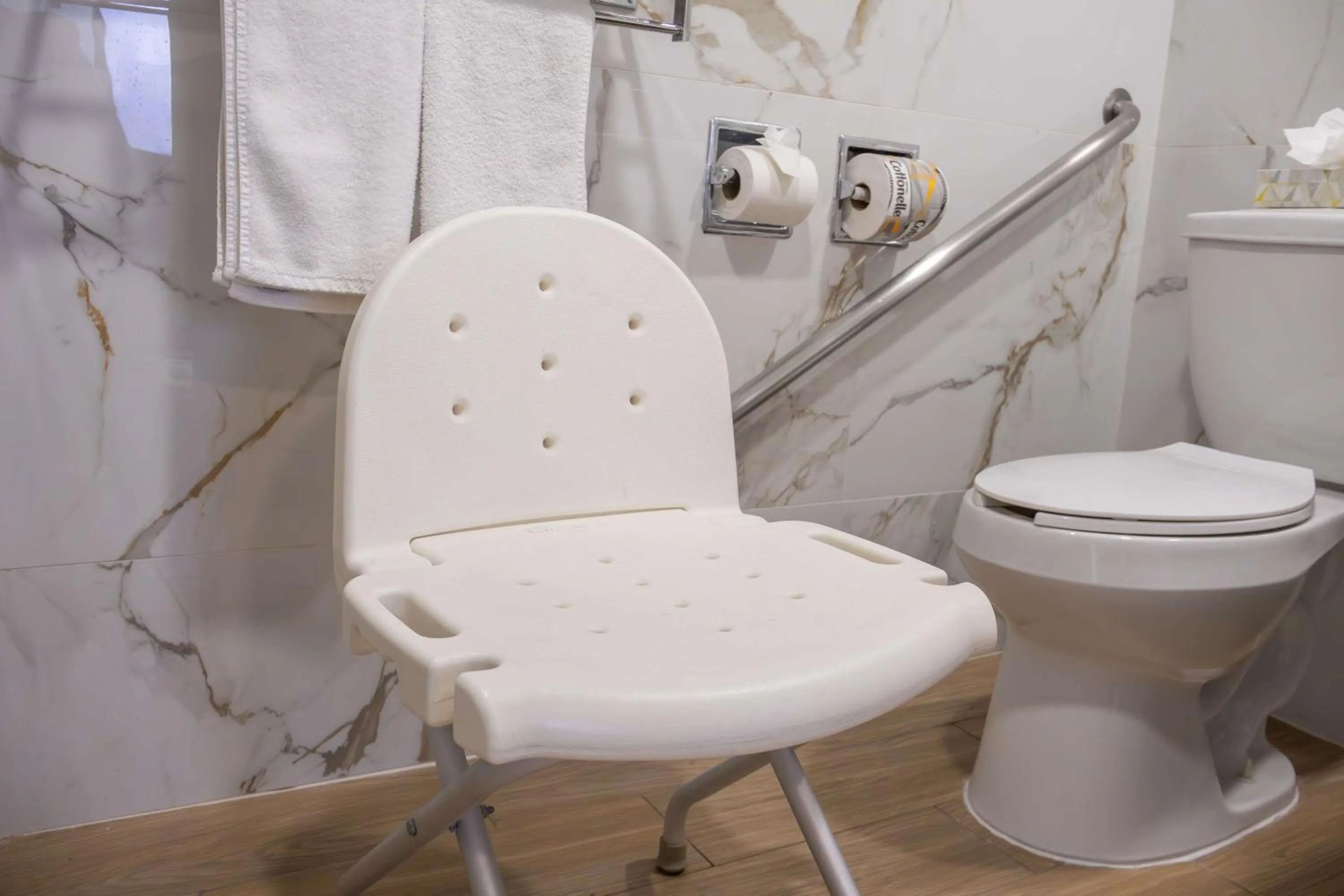 Bathroom in Best Western PLUS Monterrey Colón