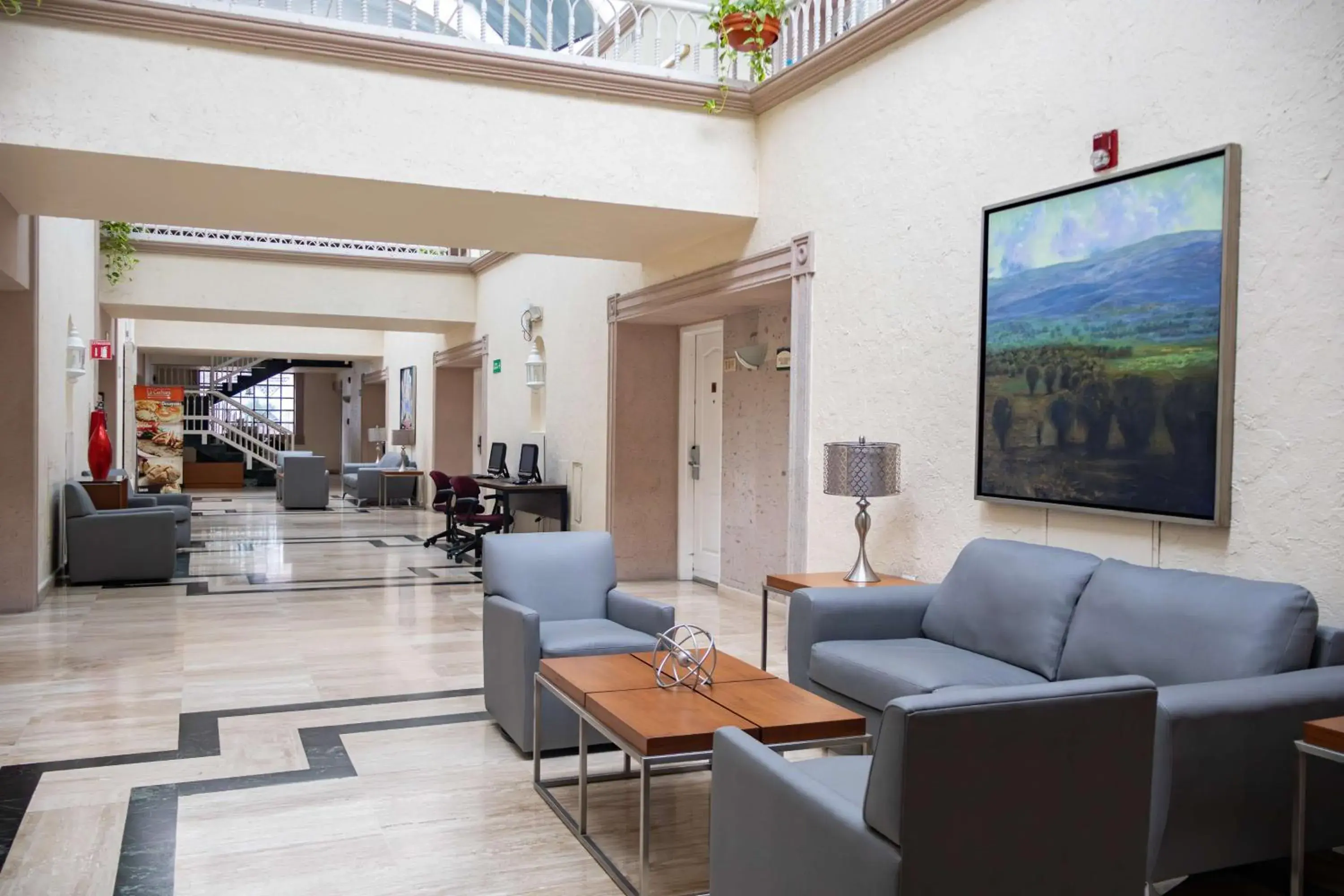 Lobby or reception in Best Western PLUS Monterrey Colón Lobby or reception in Best Western PLUS Monterrey Colón