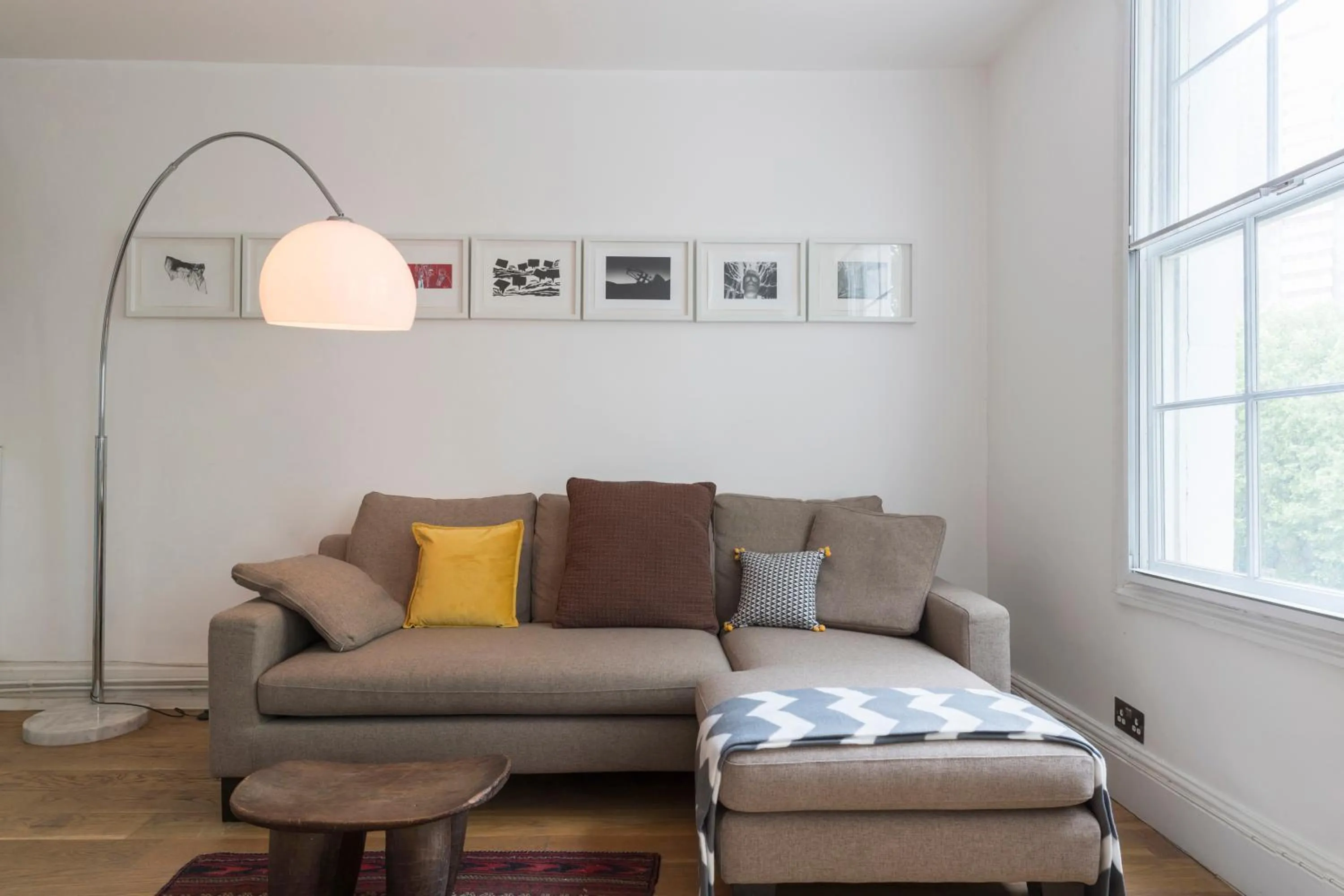 Living room in AVAL Spacious and chic flat in Angel