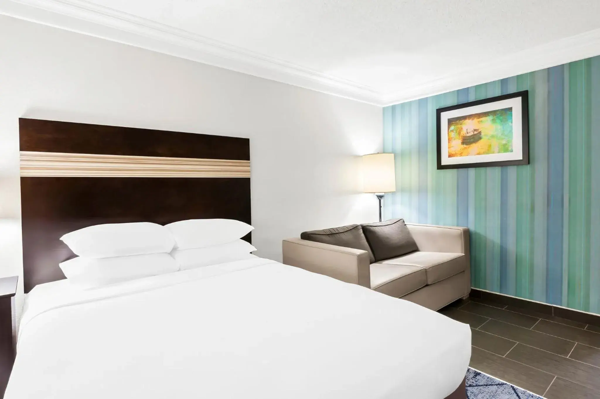 Bed in Best Western Slidell Hotel Bed in Best Western Slidell Hotel