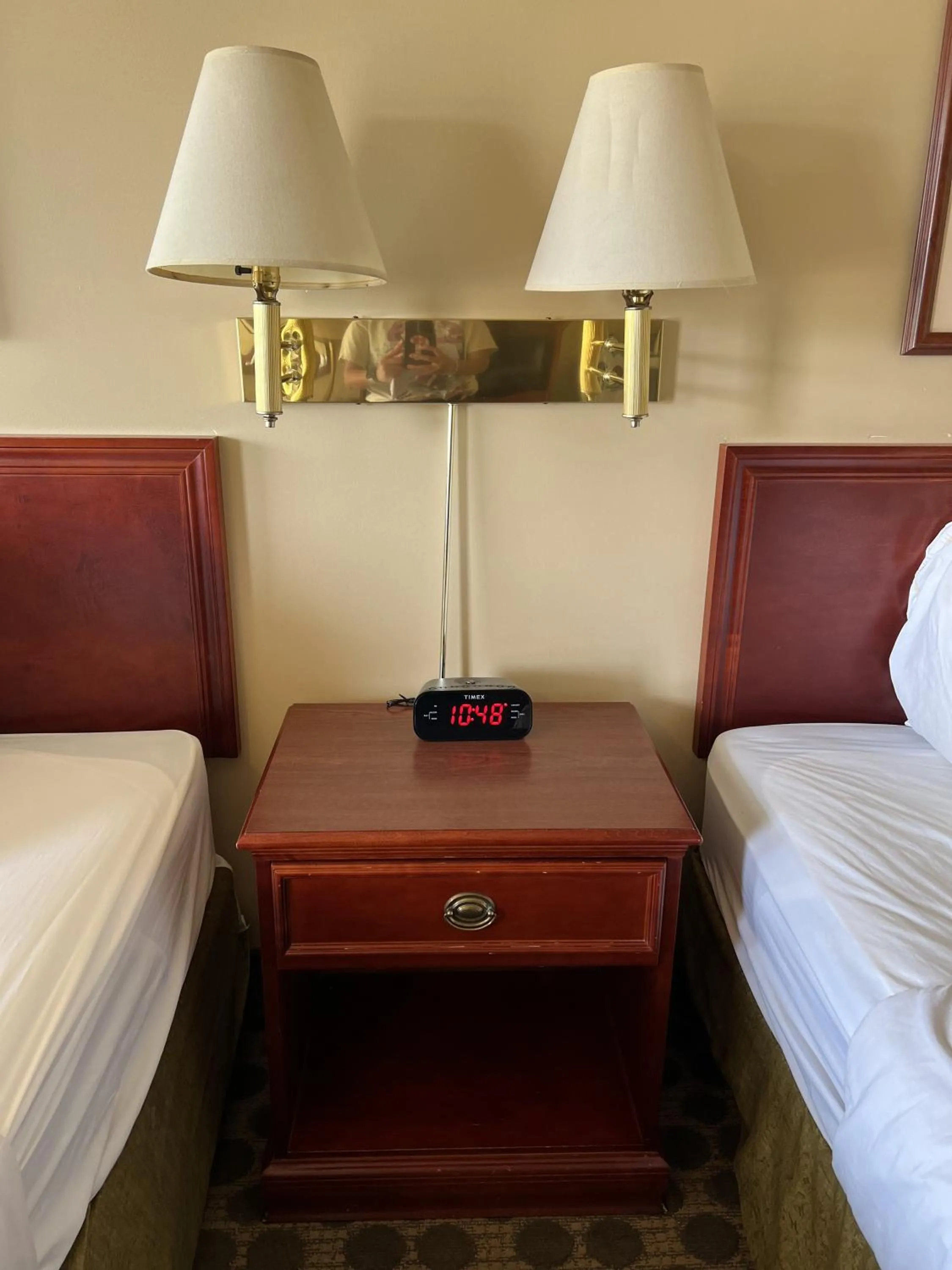 Bed in Travelodge by Wyndham Drumheller AB