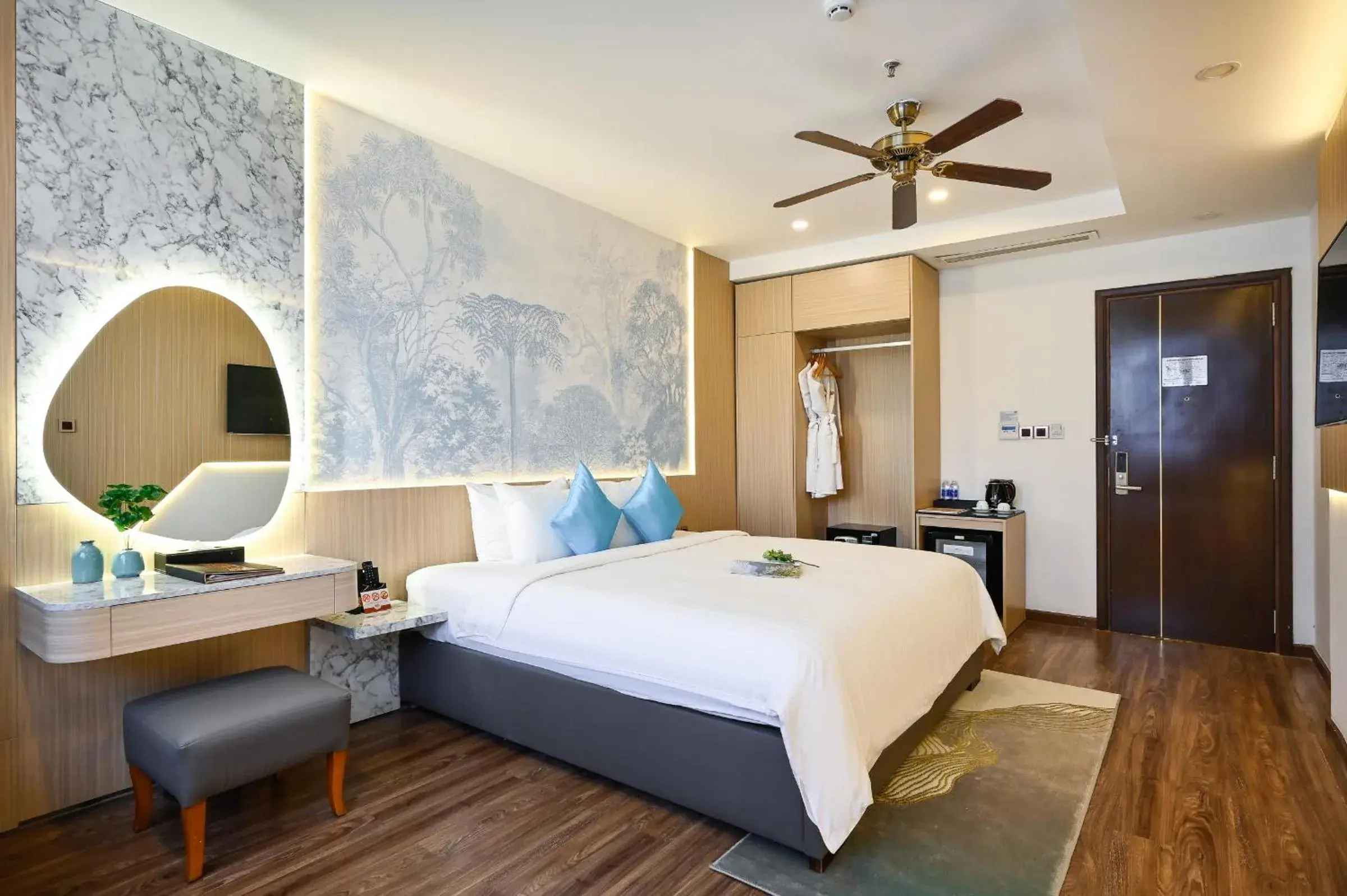 Photo of the whole room, Bed in Cicilia City Hotel Saigon Center Photo of the whole room, Bed in Cicilia City Hotel Saigon Center