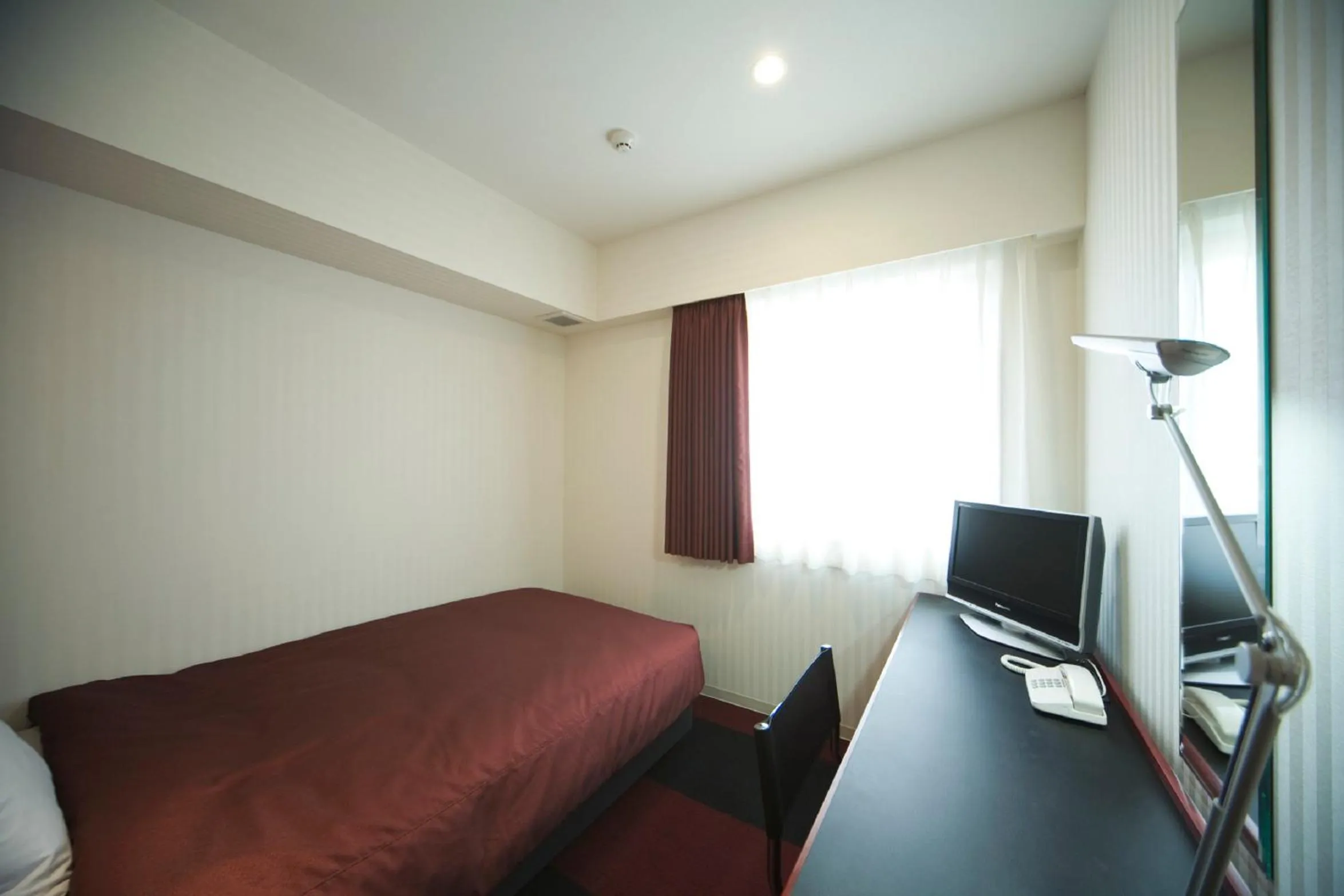 Photo of the whole room, Bed in Hotel Mid In Meguro Ekimae