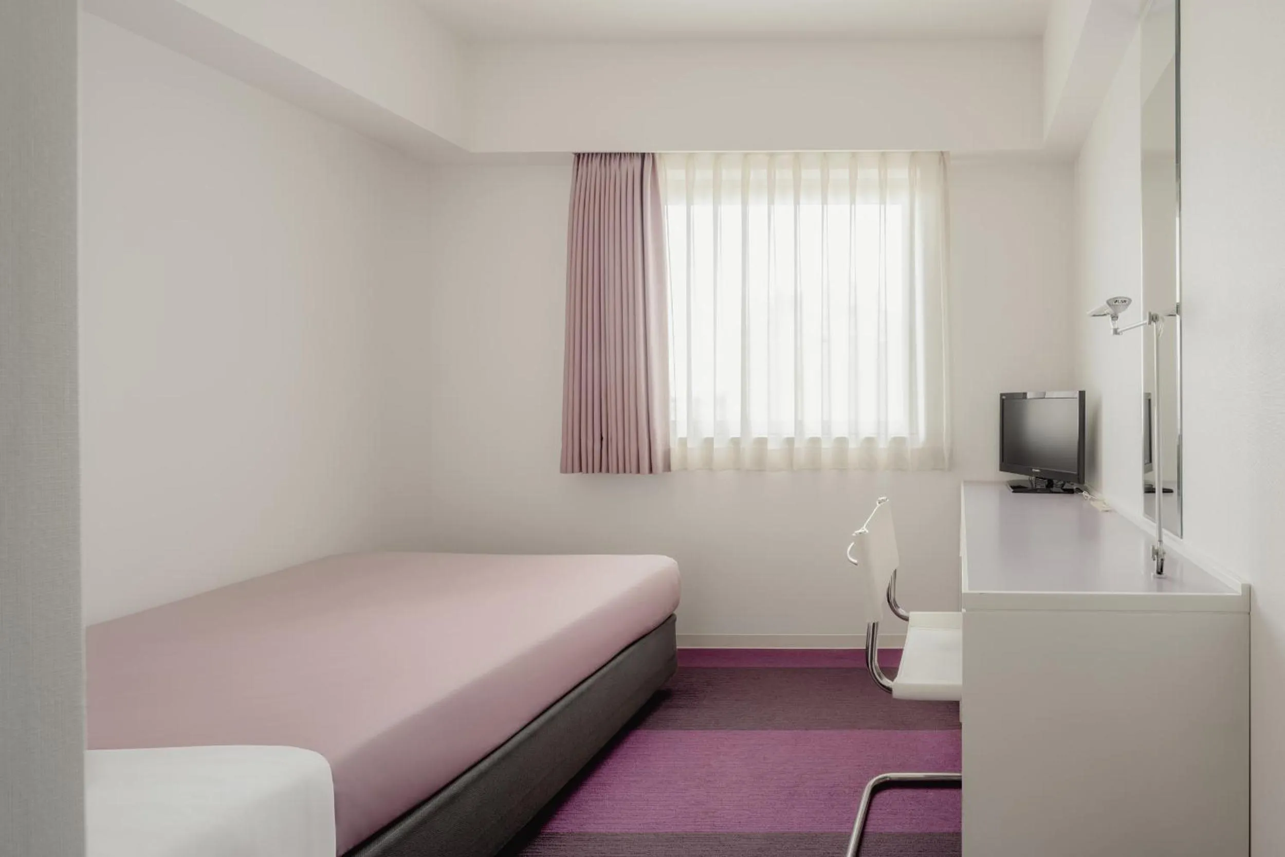 Bed in Nesthotel Alt Meguro Ekimae