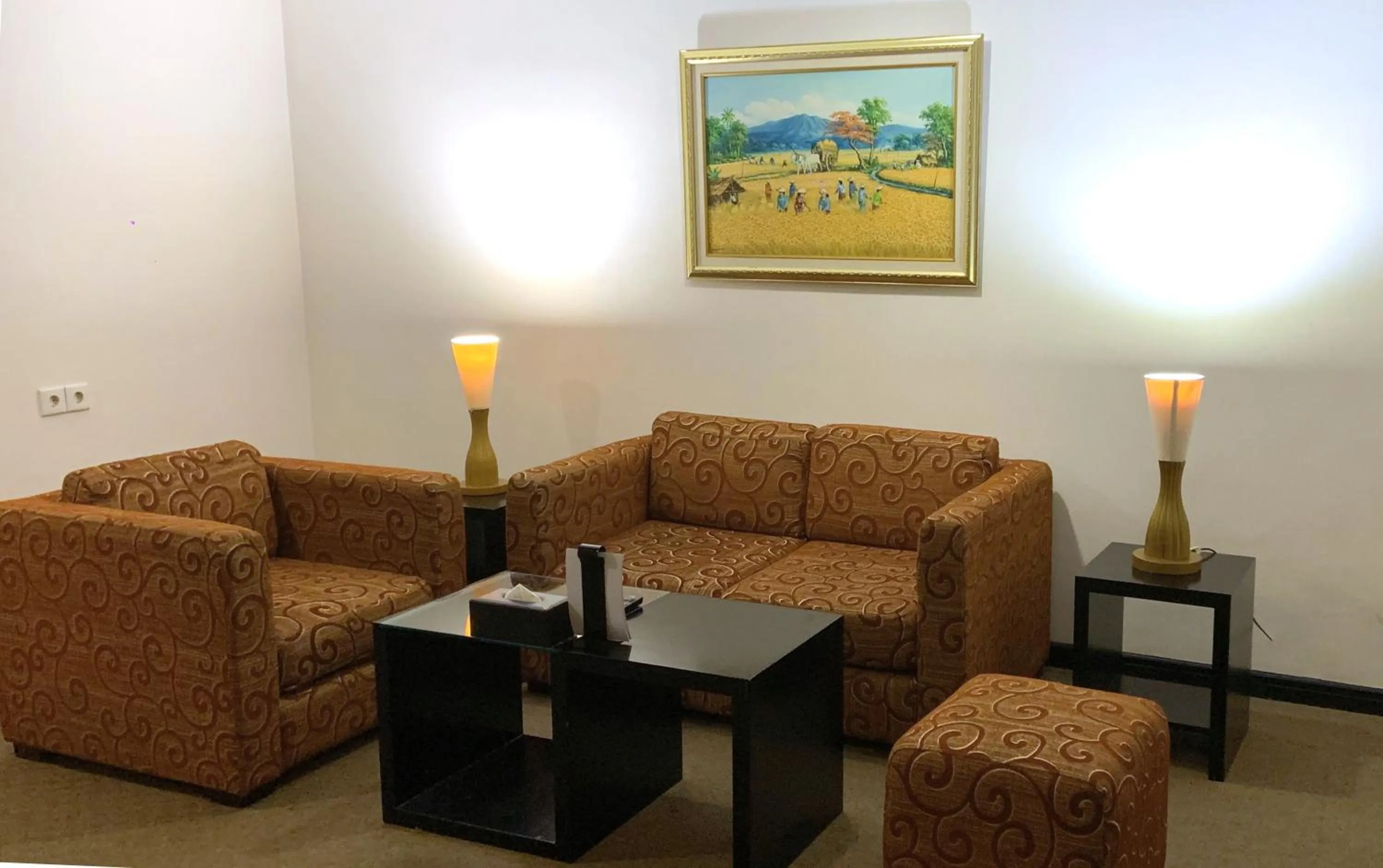 Living room in Grand Jatra Hotel Pekanbaru