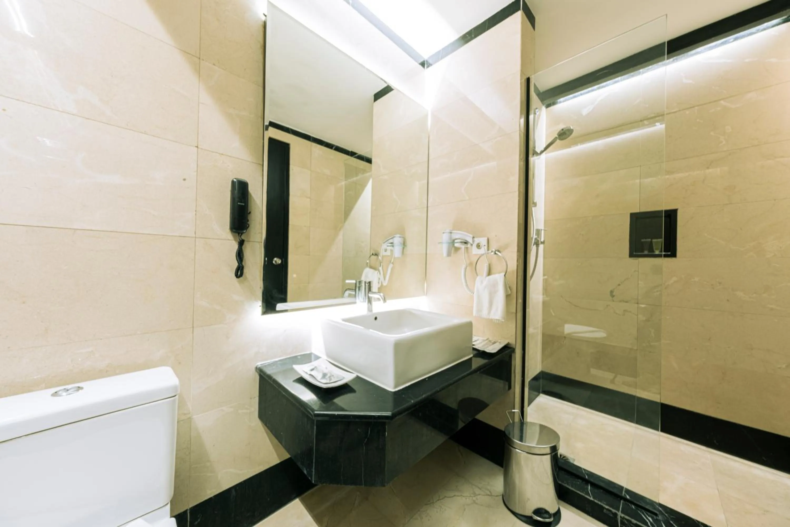 Bathroom in Grand Jatra Hotel Pekanbaru