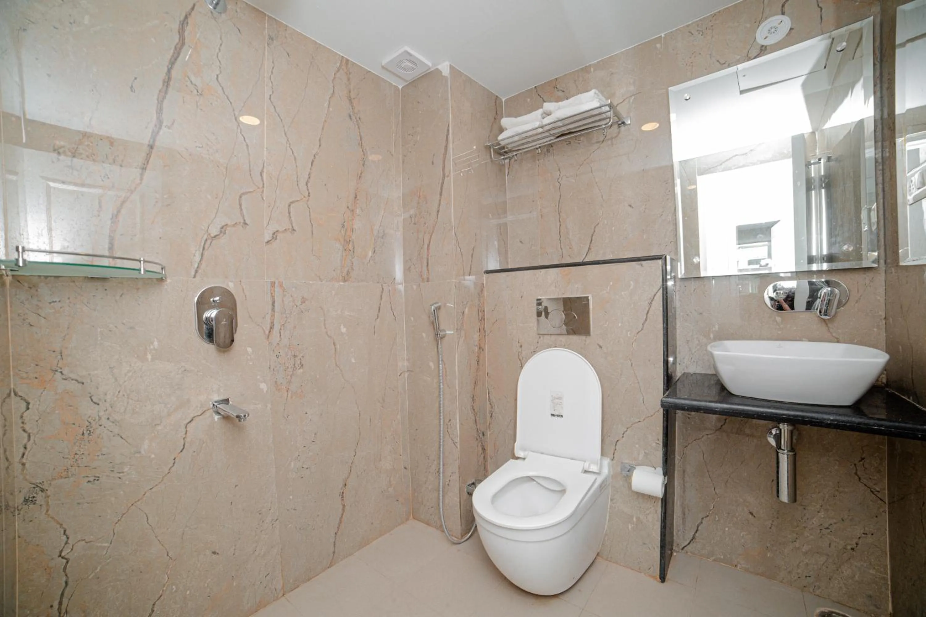 Shower in Pearl Courtyard