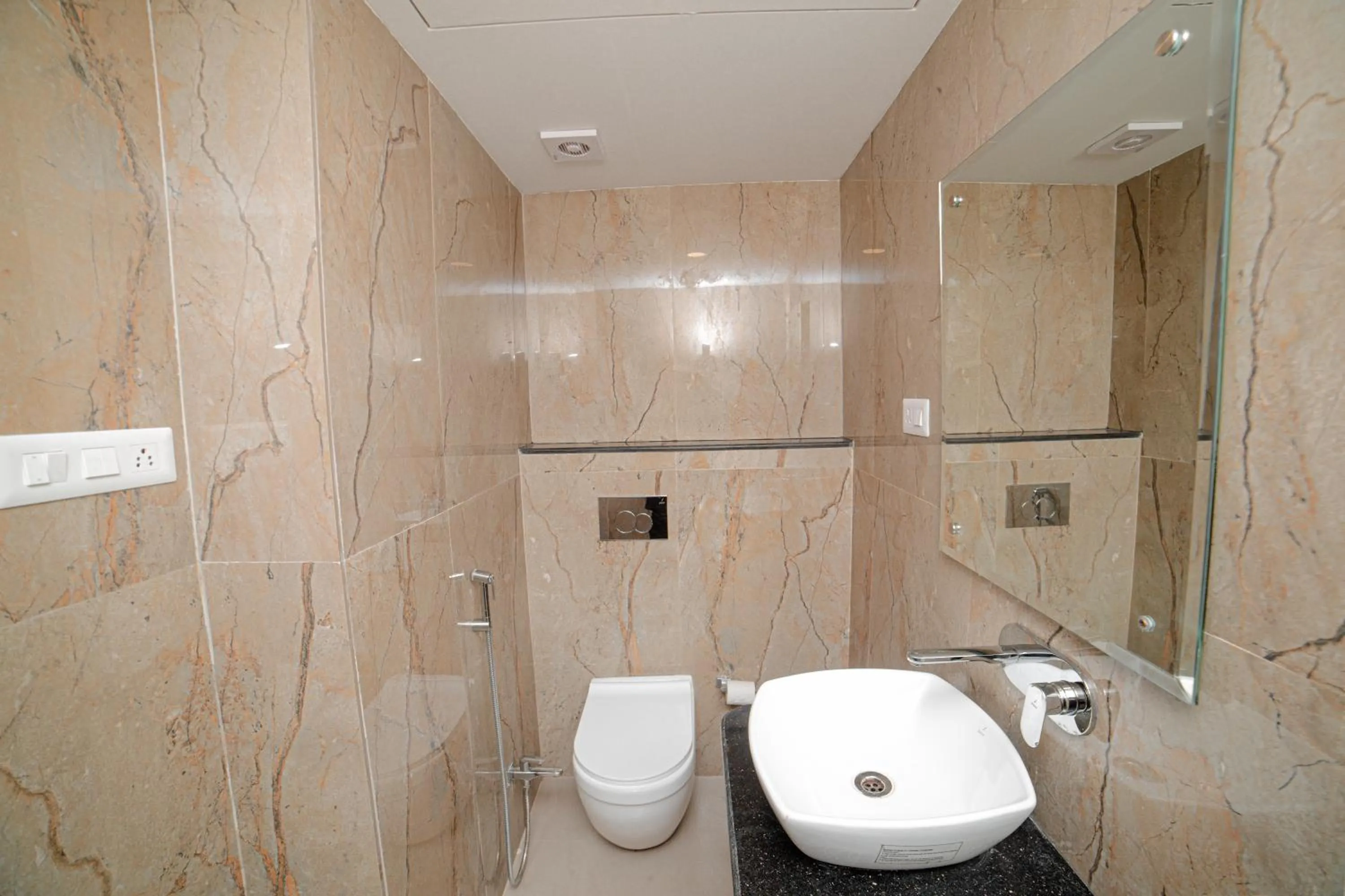 Bathroom in Pearl Courtyard