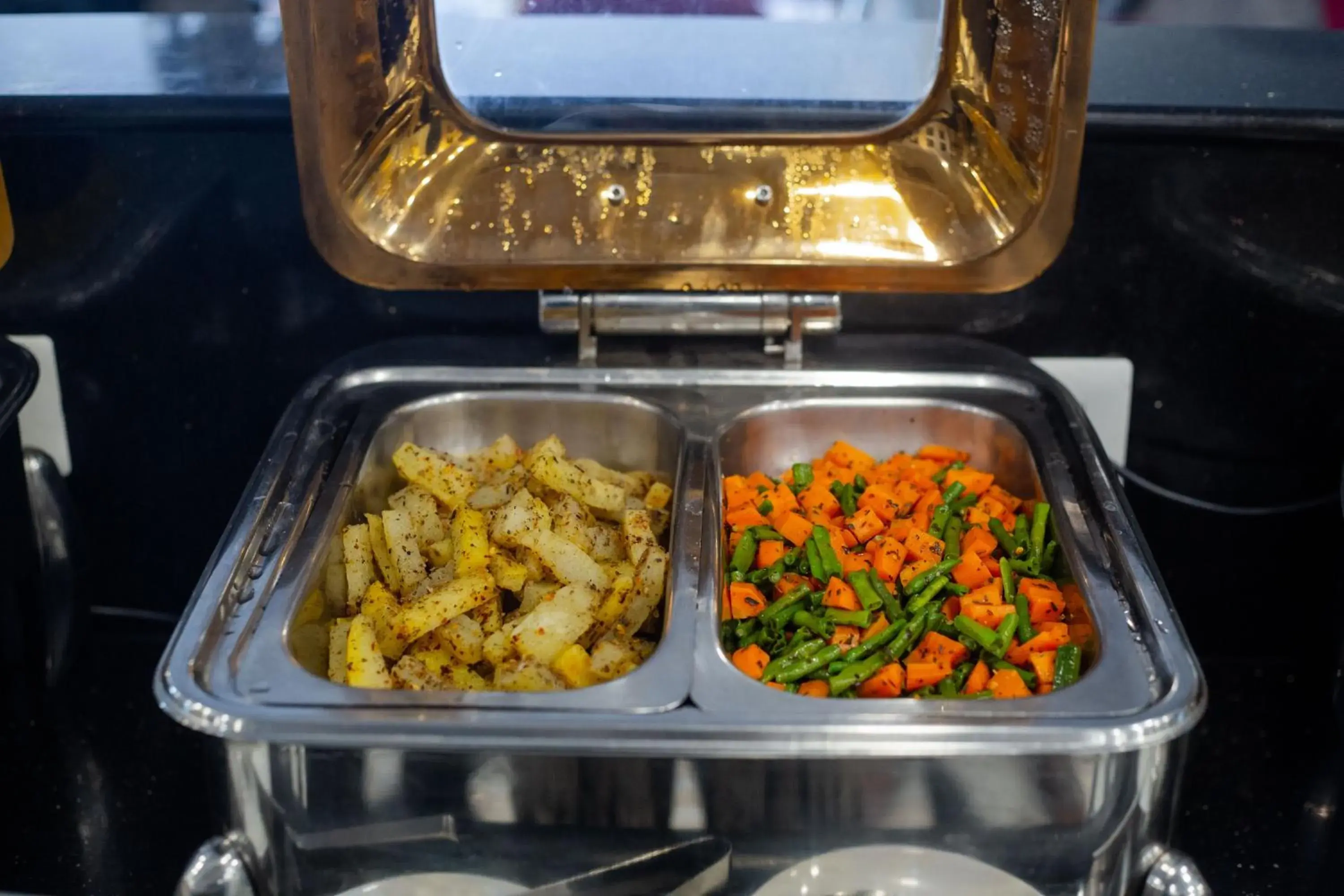 Breakfast in Pearl Courtyard Breakfast in Pearl Courtyard