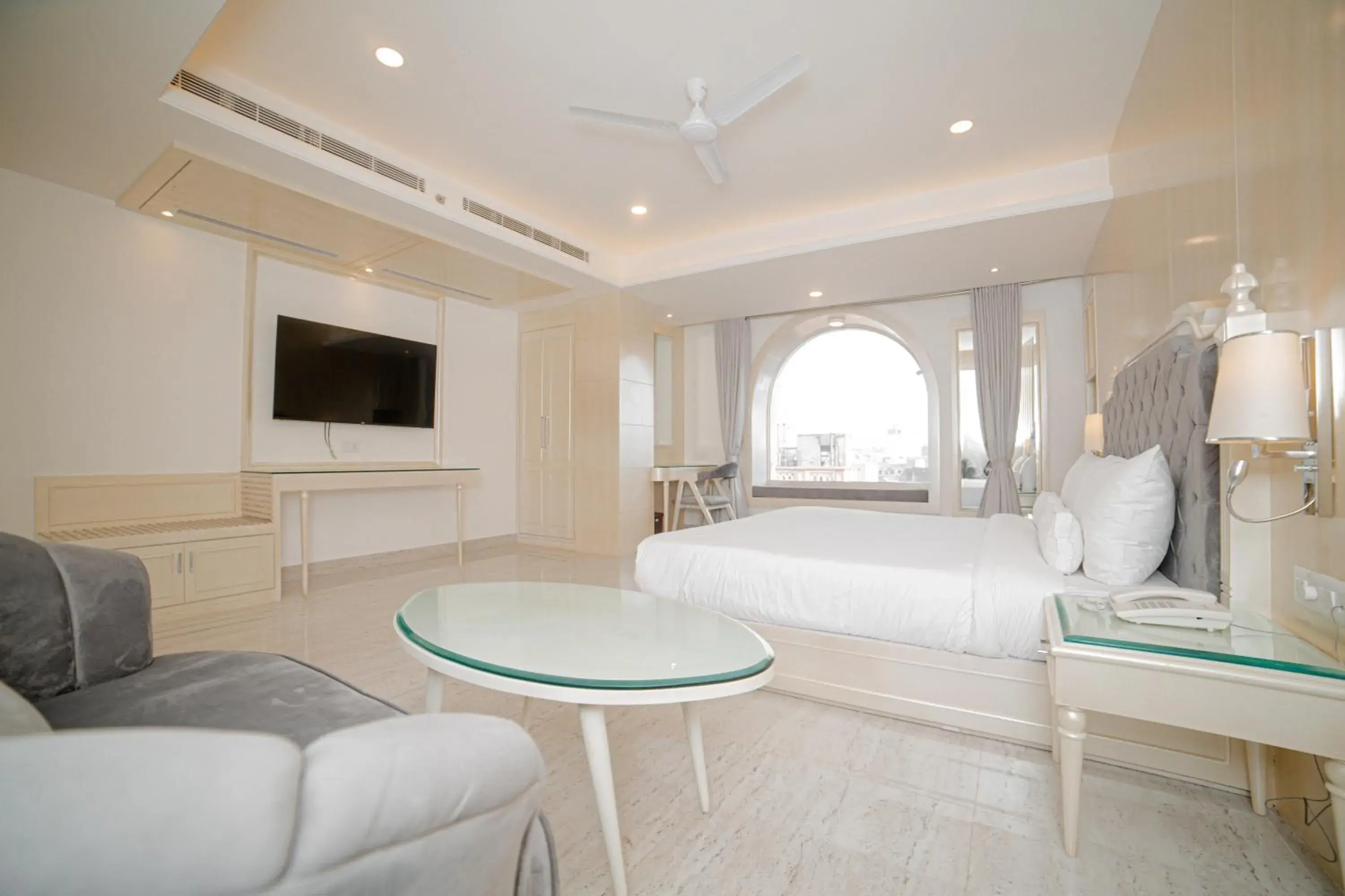 Photo of the whole room, Bed in Pearl Courtyard Photo of the whole room, Bed in Pearl Courtyard