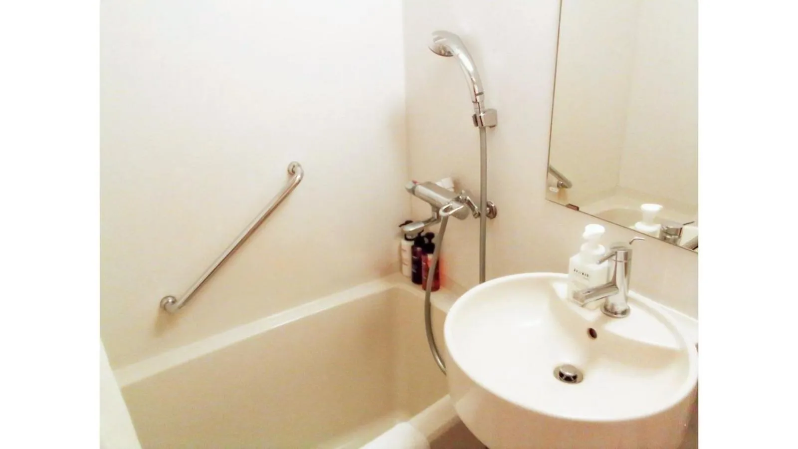 Shower in Smile Hotel Matsuyama