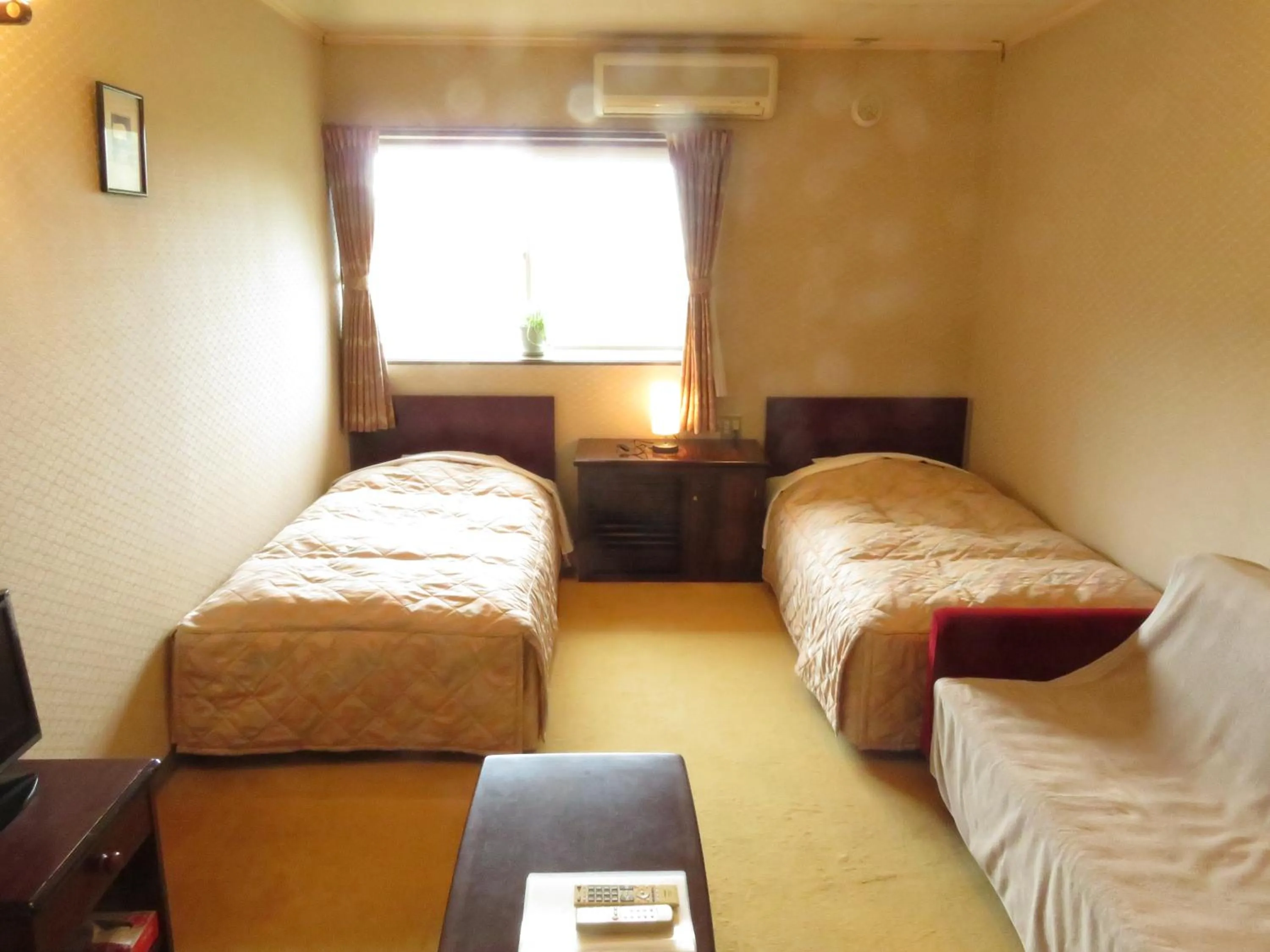 Photo of the whole room, Bed in Nikko Pension L'escale