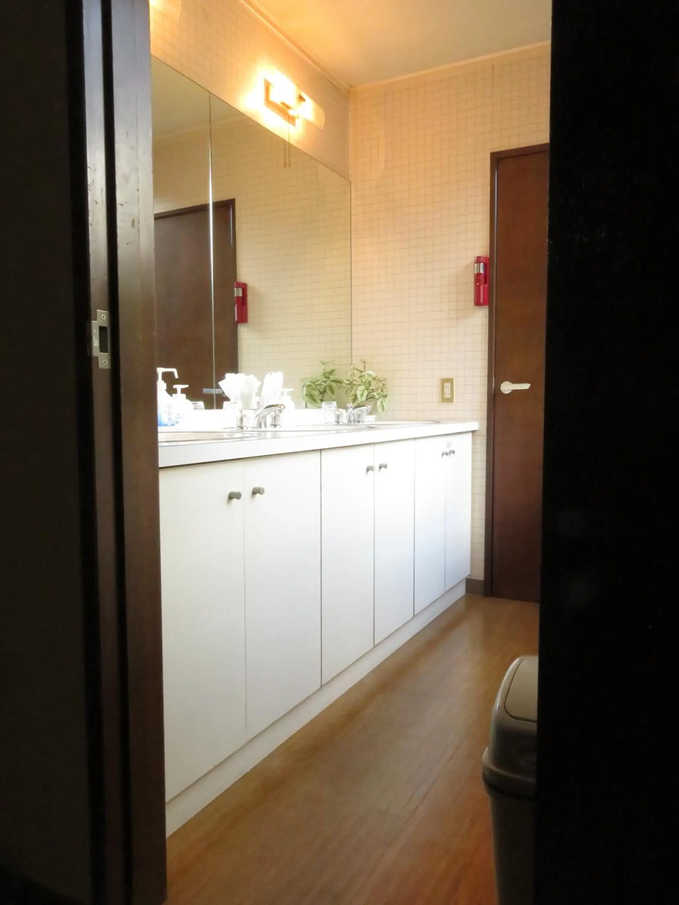 Twin Room with Shared Bathroom in Nikko Pension L'escale Twin Room with Shared Bathroom in Nikko Pension L'escale