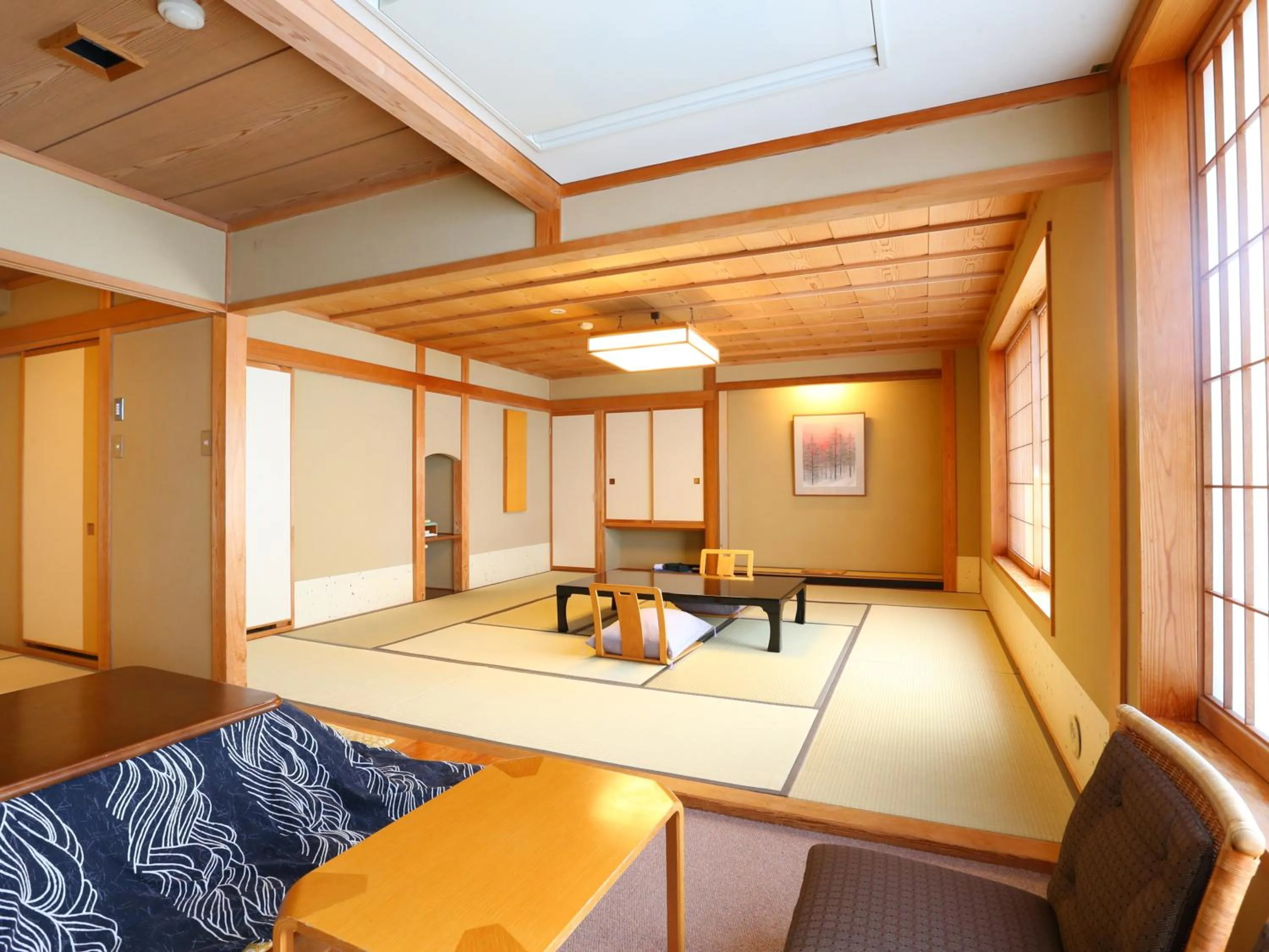 Photo of the whole room in Ryokan Sakaya