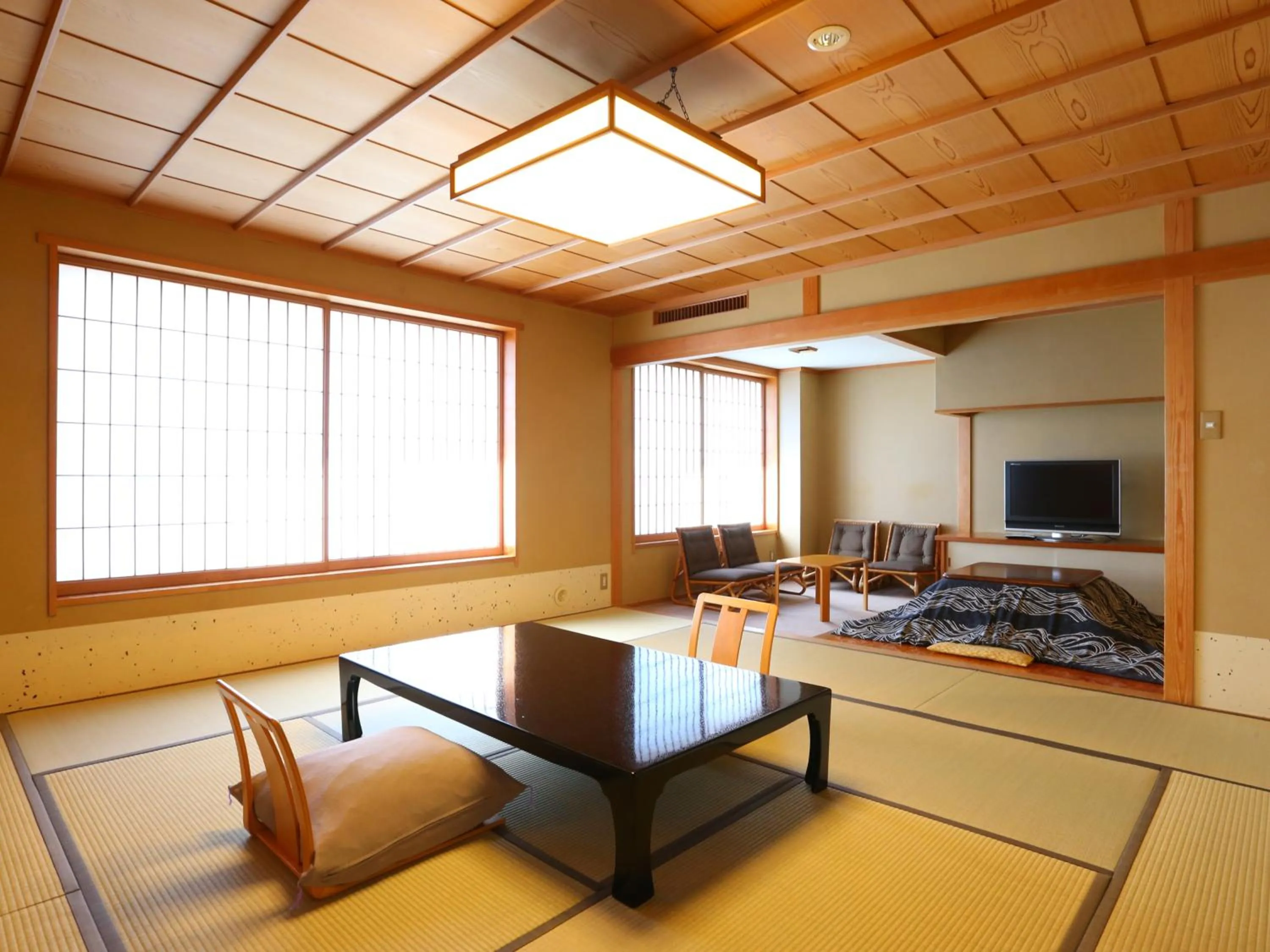Photo of the whole room in Ryokan Sakaya