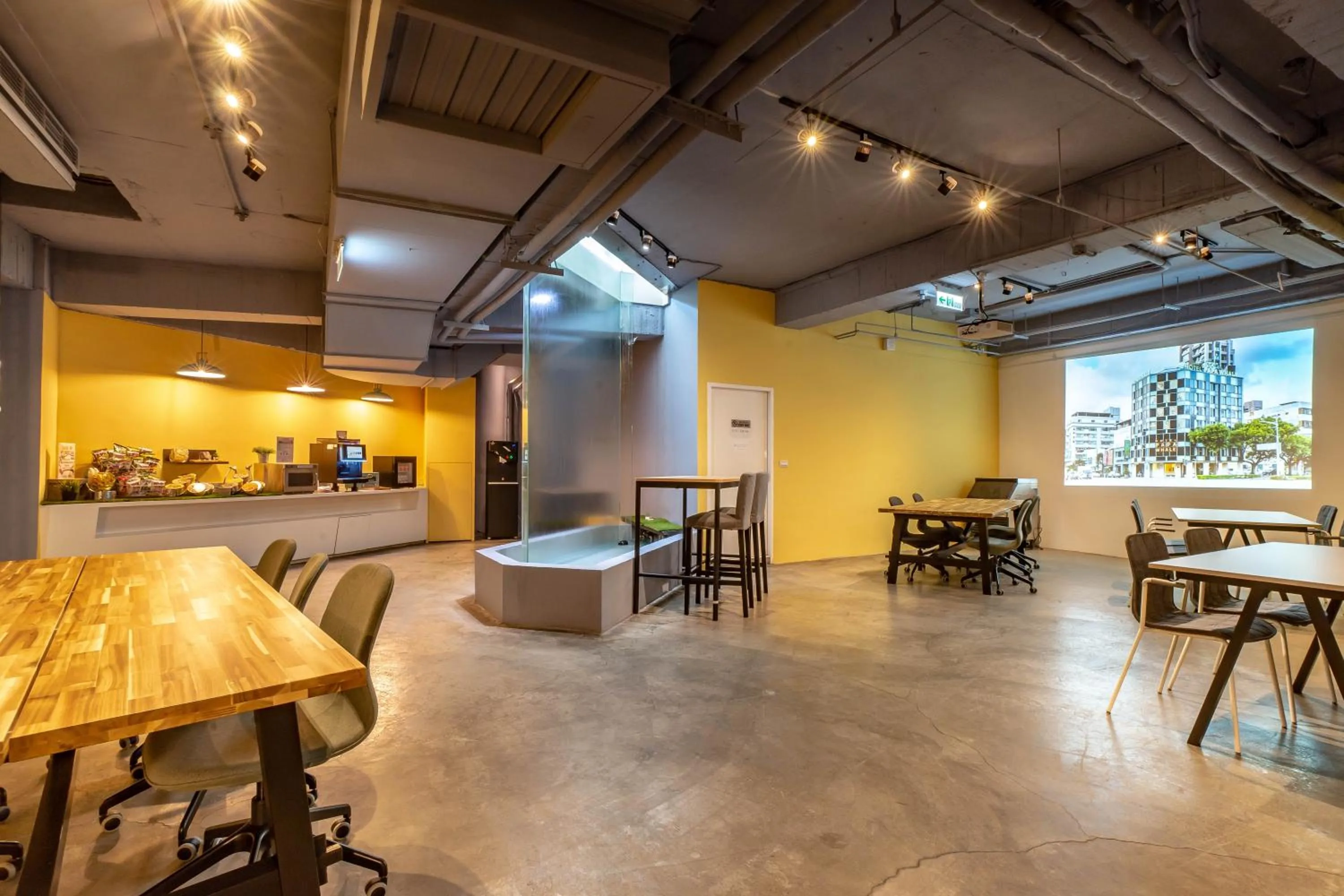 Dining area in Hotel Papa Whale-Kaohsiung Formosa Boulevard