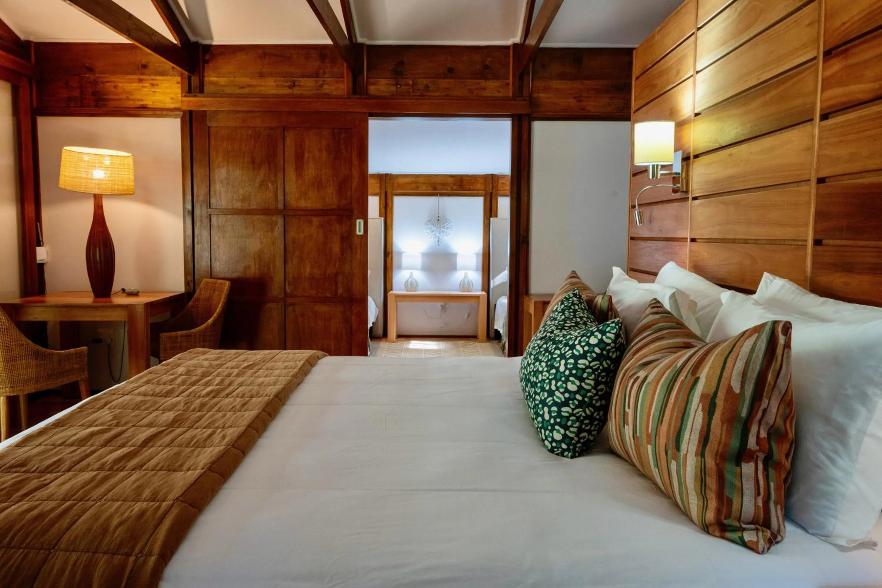 Bedroom, Bed in Makakatana Bay Lodge