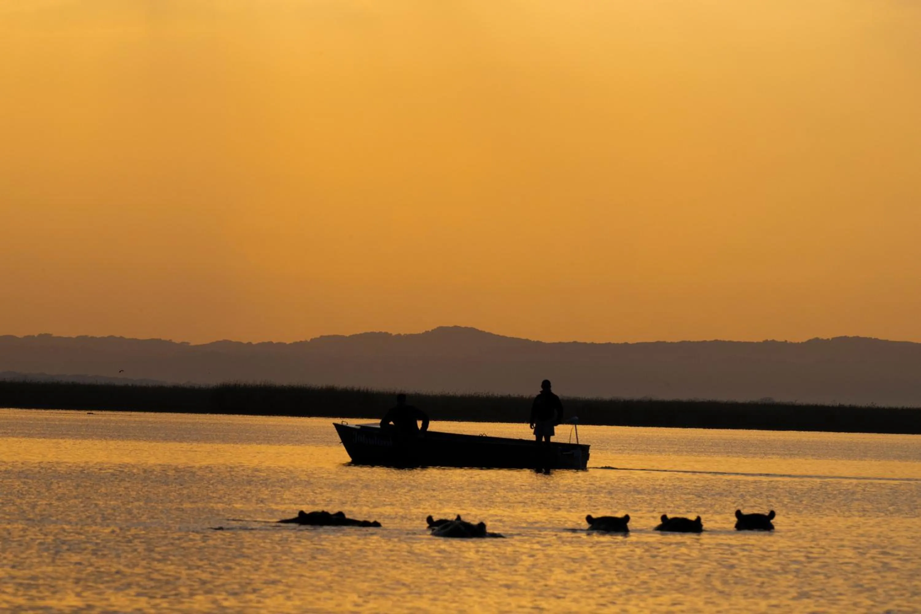 Activities in Makakatana Bay Lodge