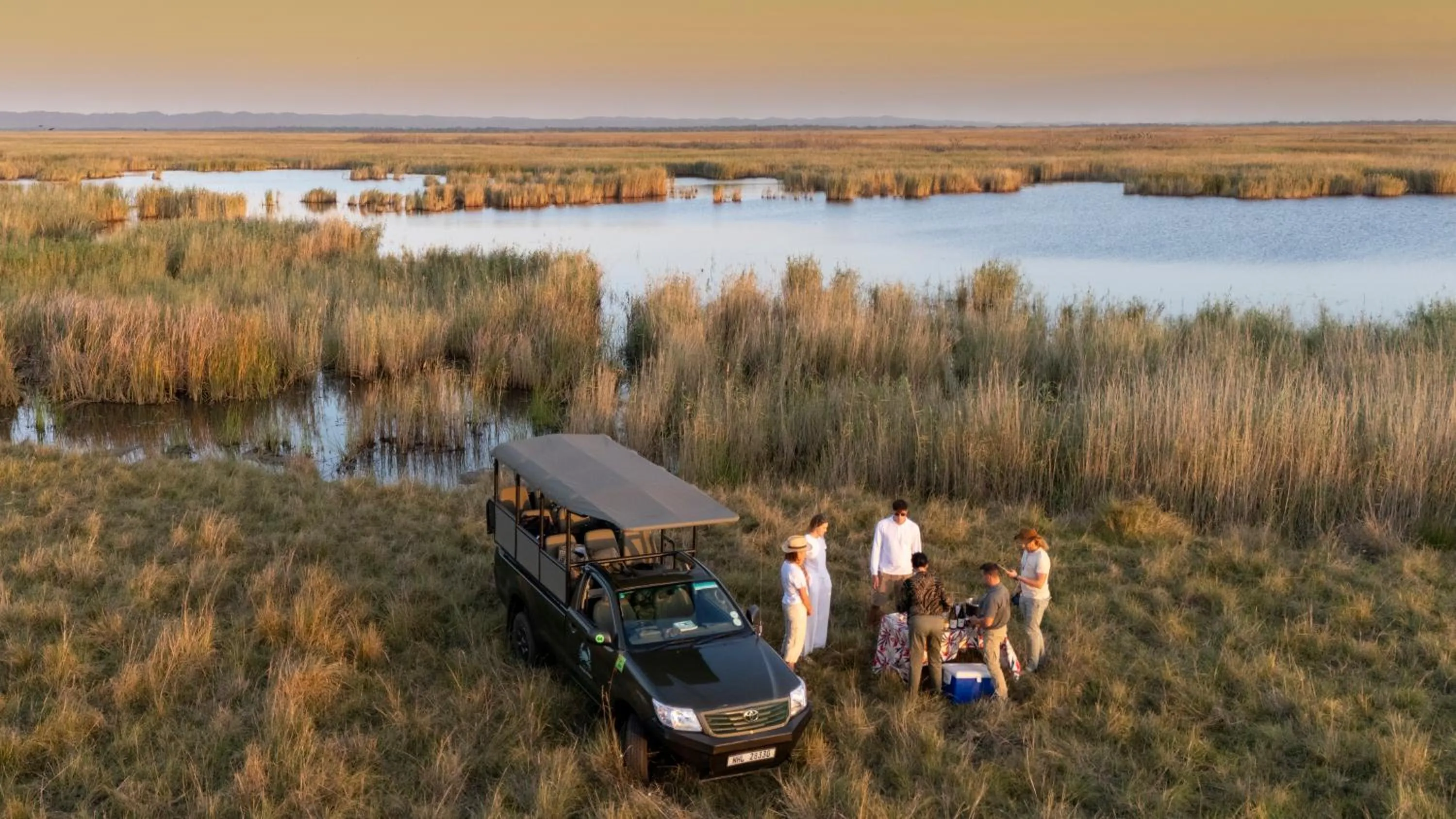 Activities in Makakatana Bay Lodge