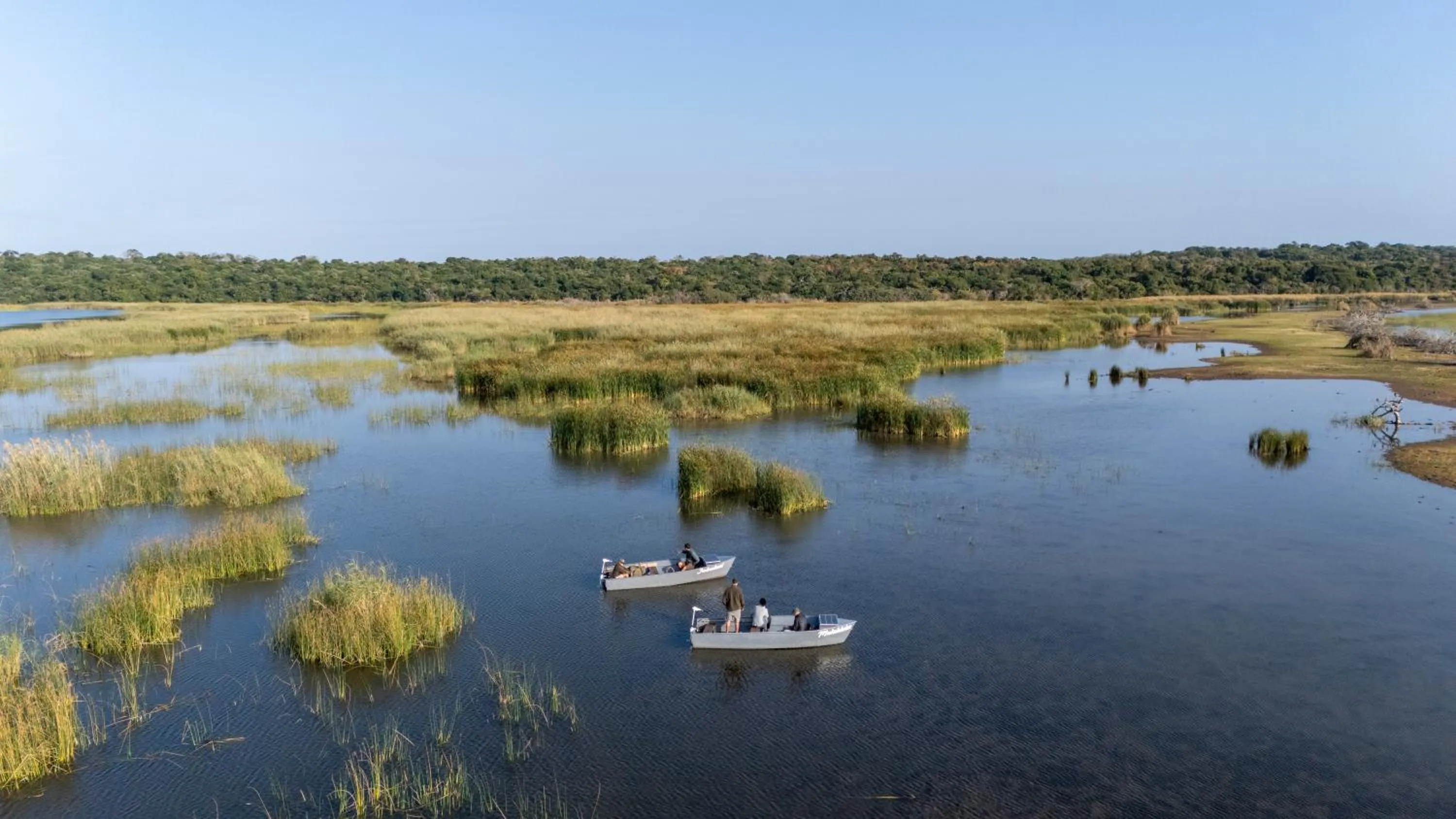 Natural landscape in Makakatana Bay Lodge