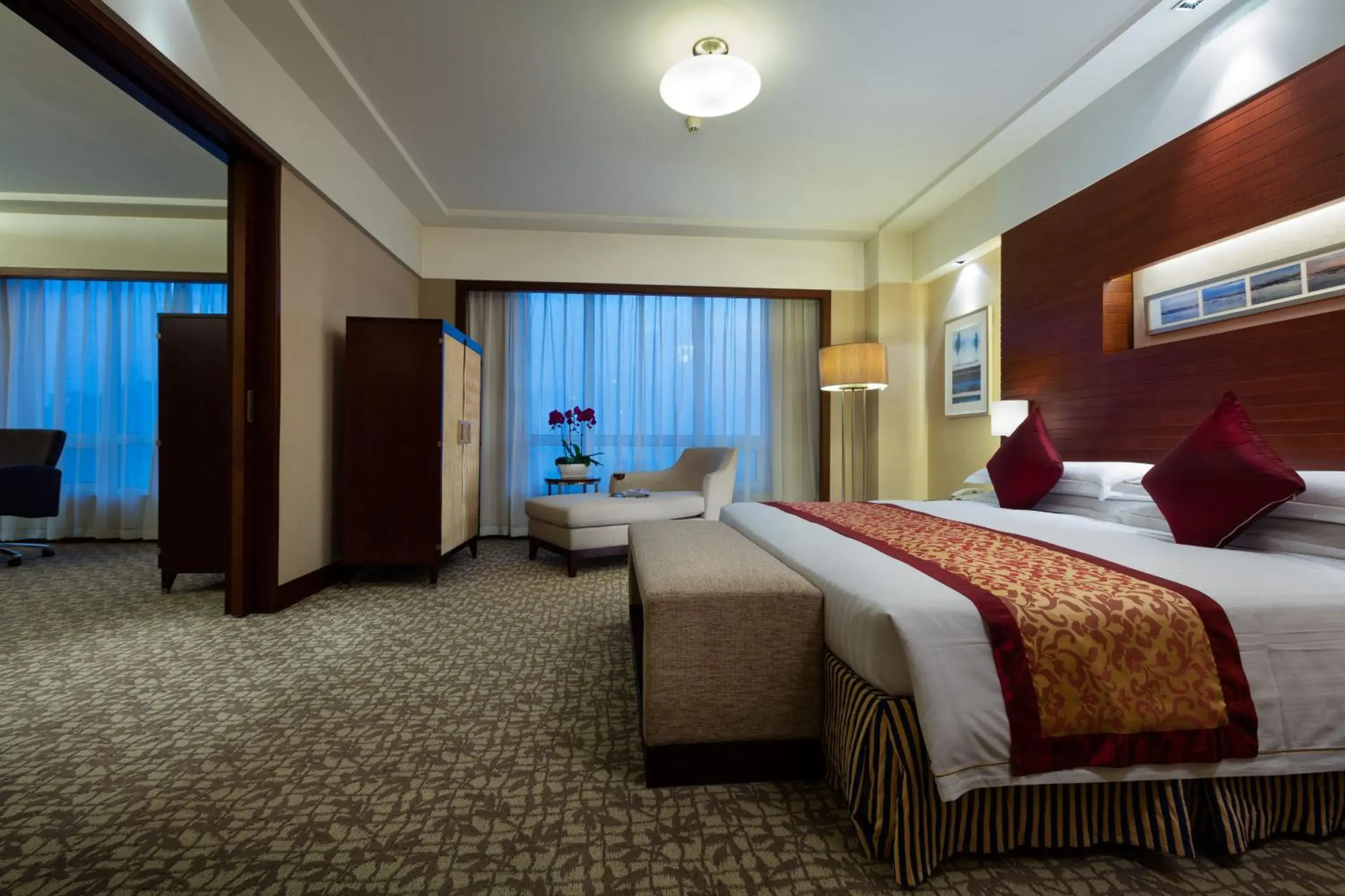 Photo of the whole room, Bed in Ramada Beijing North Photo of the whole room, Bed in Ramada Beijing North